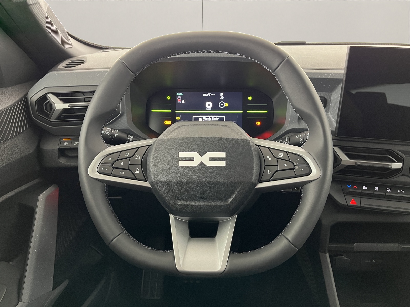 DACIA Duster 1.2 Hybrid Journey 4WD-image-9