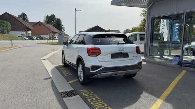 AUDI Q2 35 TFSI advanced S-tronic-showroom-element-2