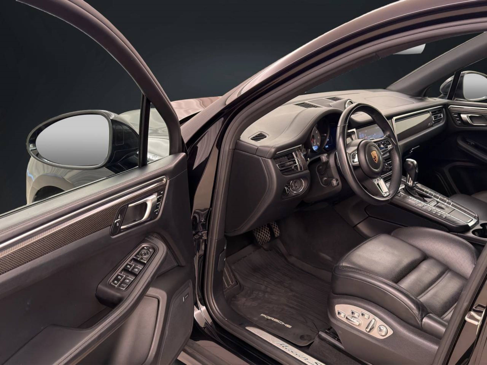 PORSCHE Macan S-showroom-element-3