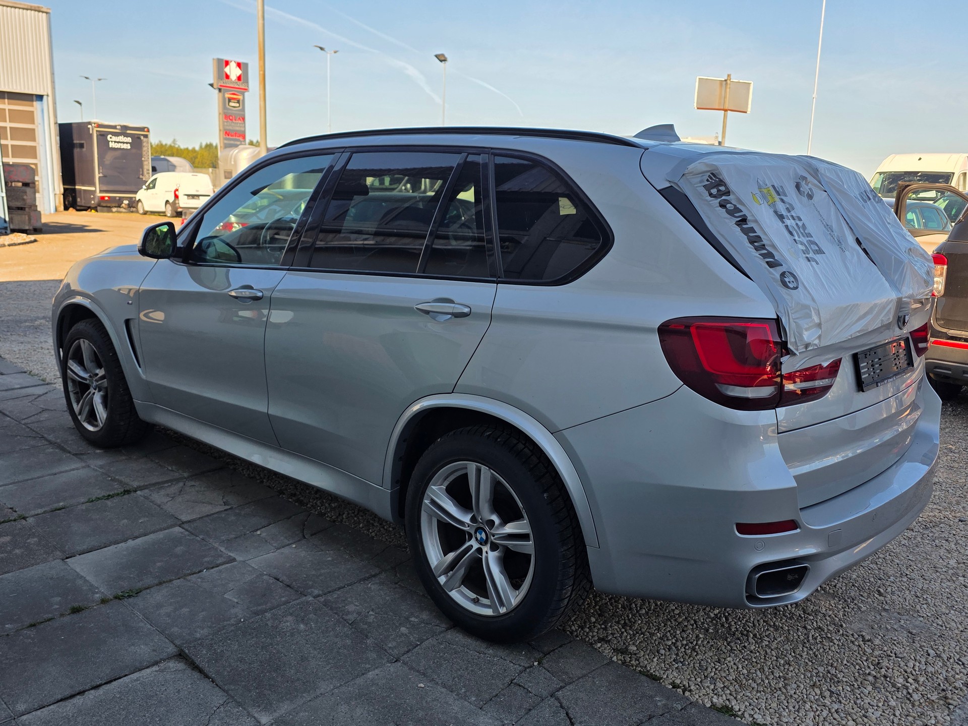 BMW X5 xDrive 40d Steptronic-showroom-element-3