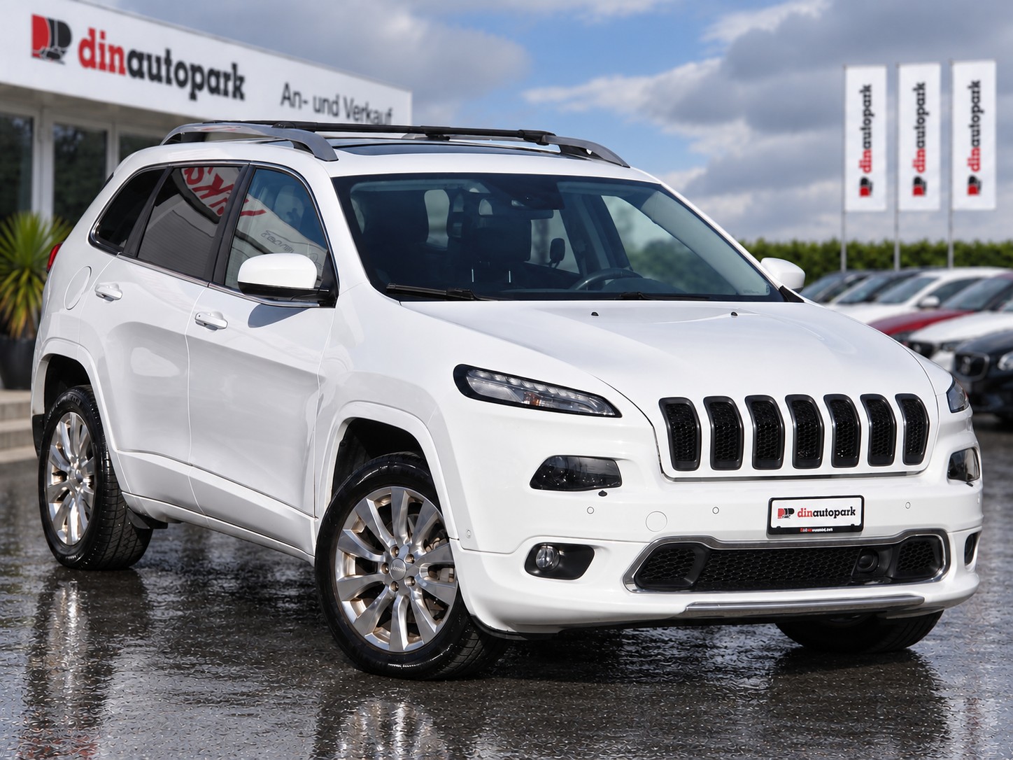 JEEP Cherokee 2.2TD Overland AWD 9ATX AD * CH-Fahrzeug * ab MFK *-showroom-element-1