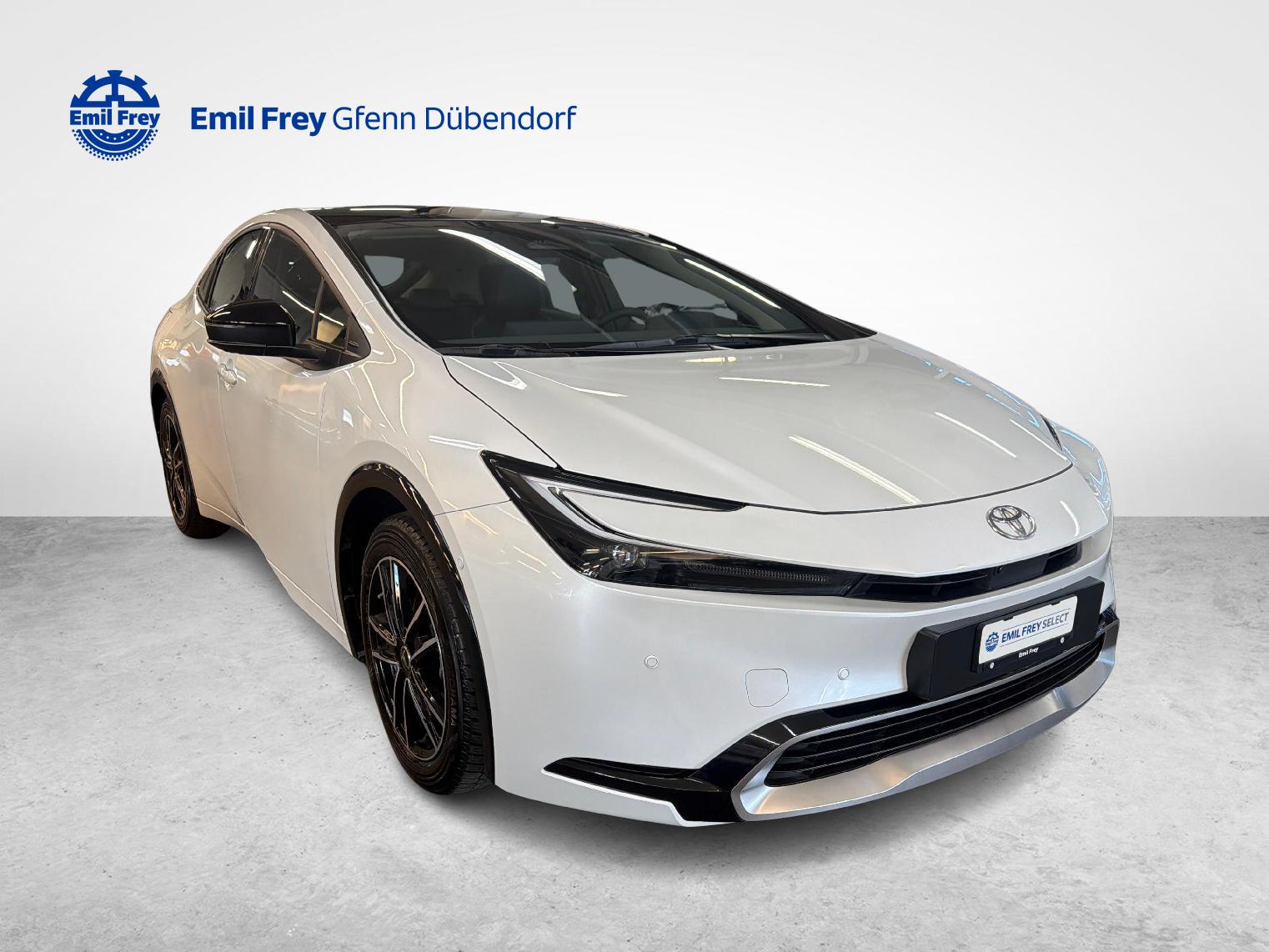 TOYOTA Prius 2.0 Plug-In-Hybrid Premium-showroom-element-3