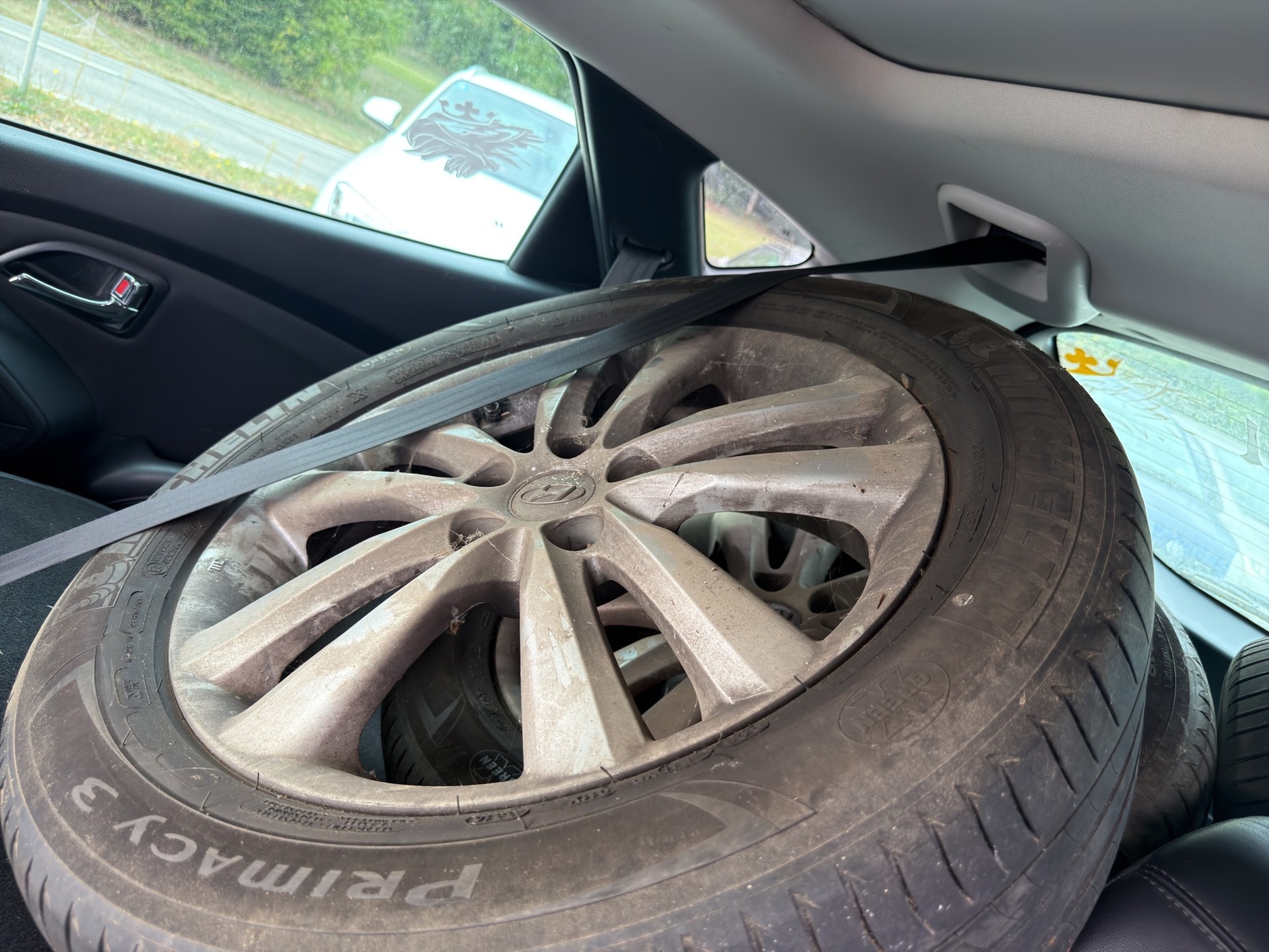 HYUNDAI iX 35 2.0 CRDi Premium 4WD-image-11