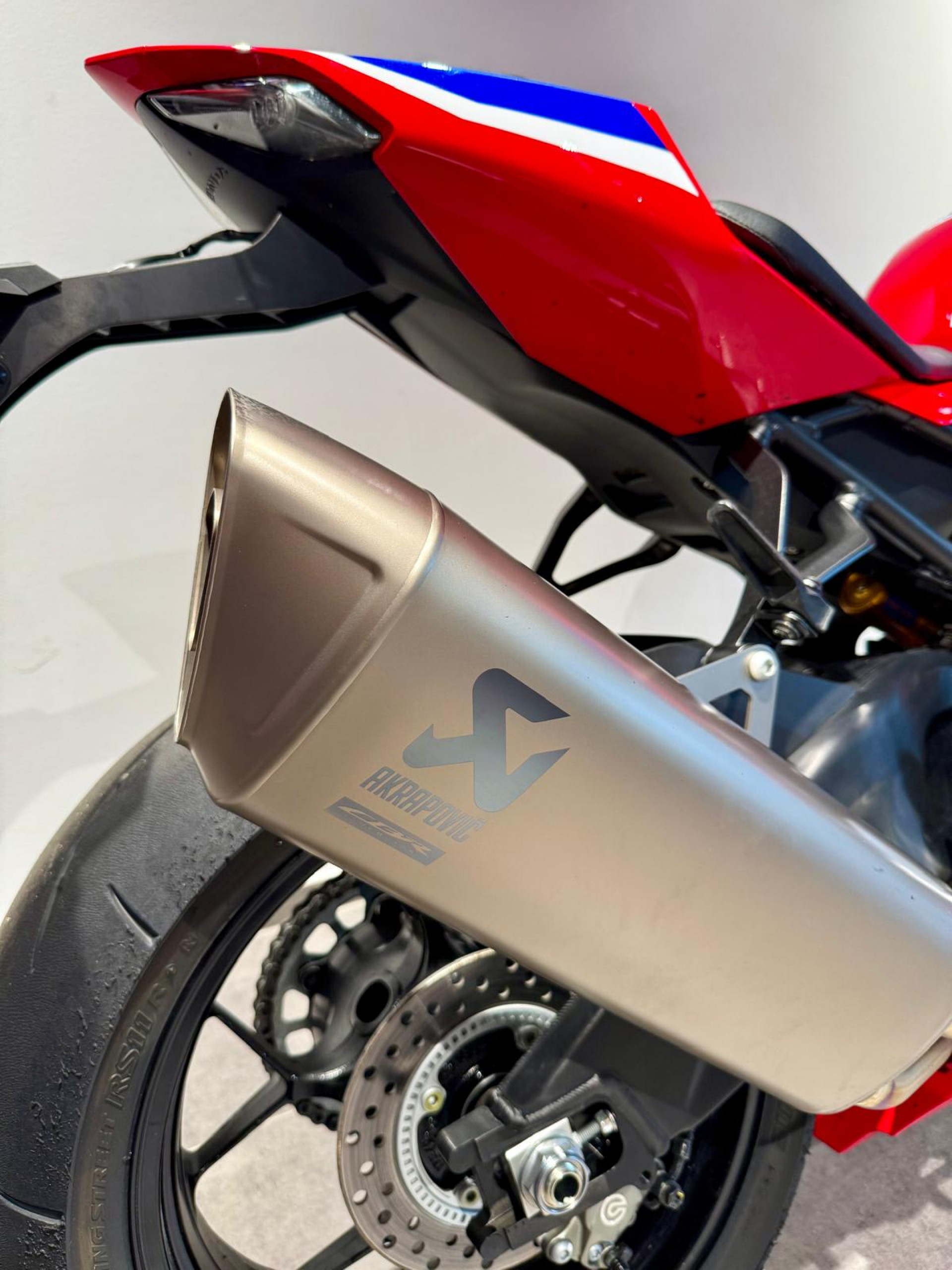 HONDA CBR 1000 RR-R Fireblade SP-image-3