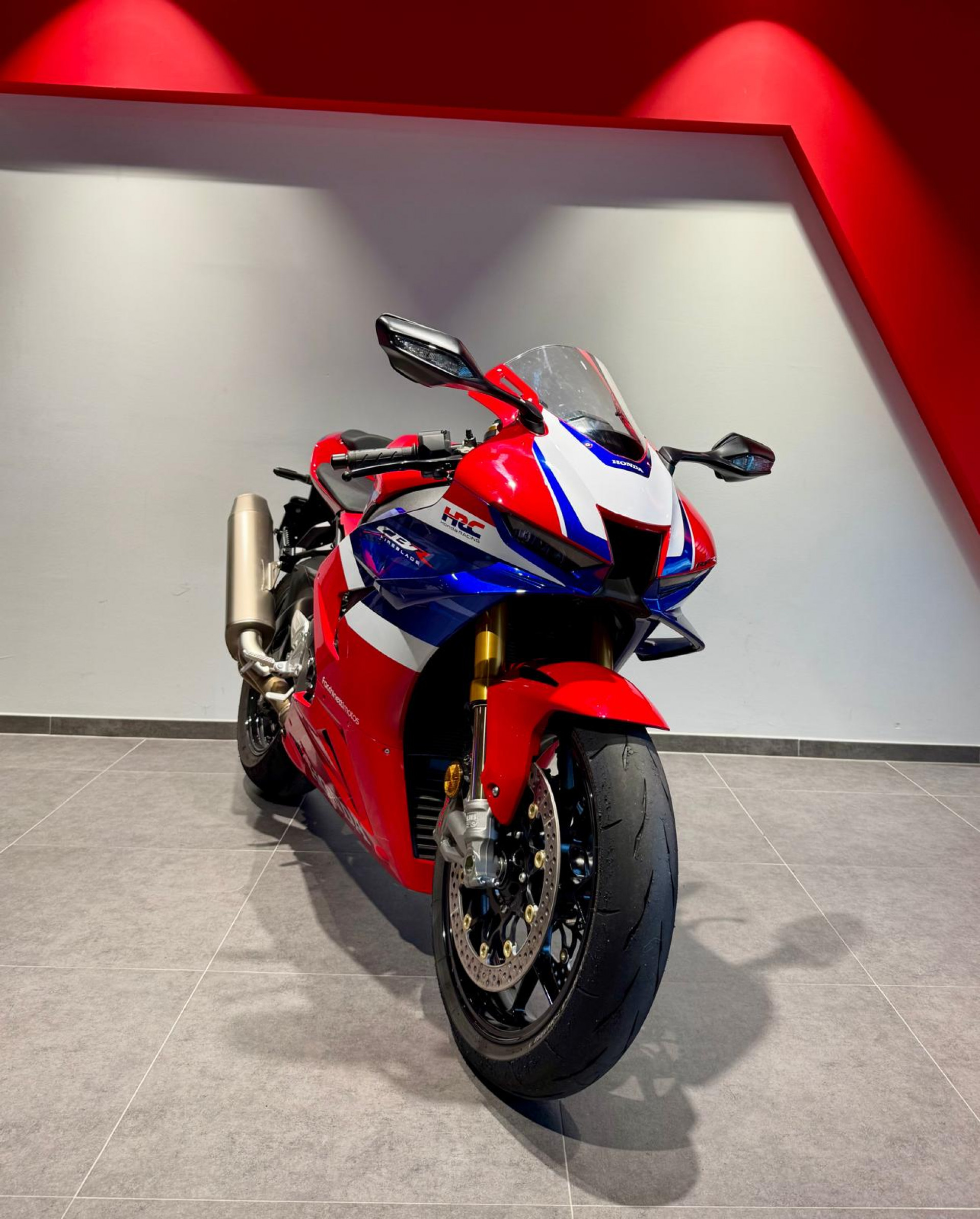 HONDA CBR 1000 RR-R Fireblade SP-image-0