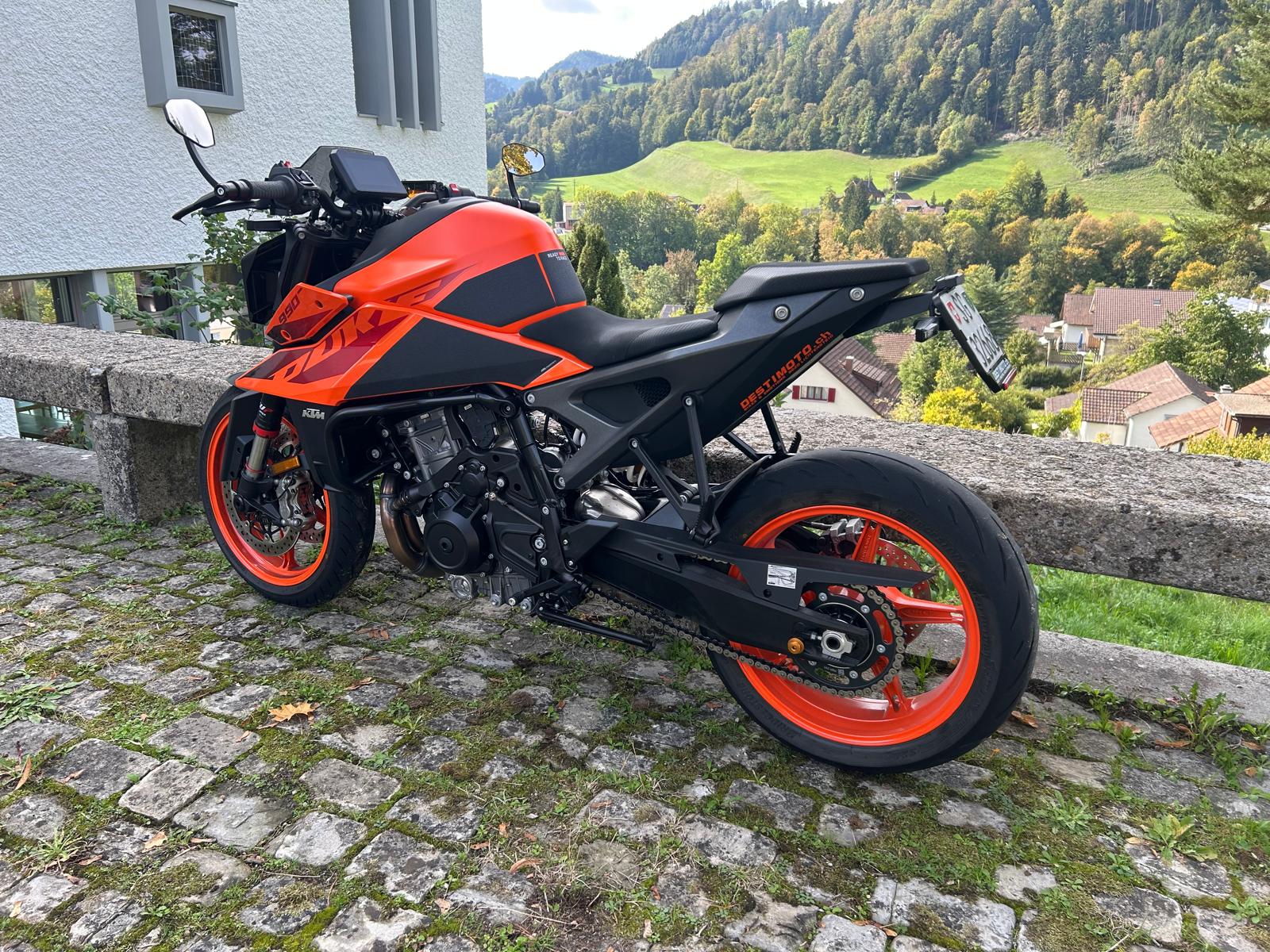 KTM 990 Duke-image-10