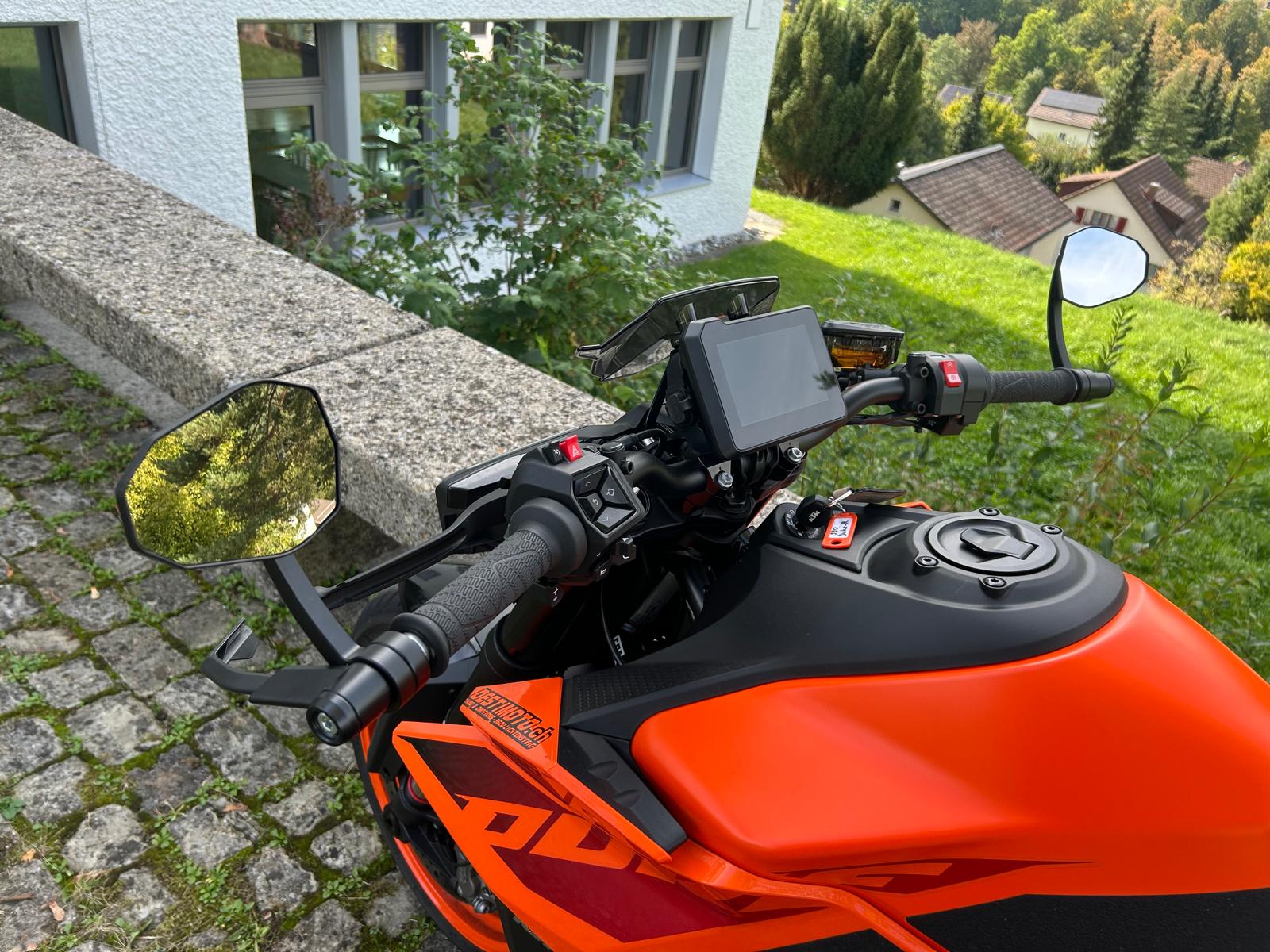 KTM 990 Duke-image-7