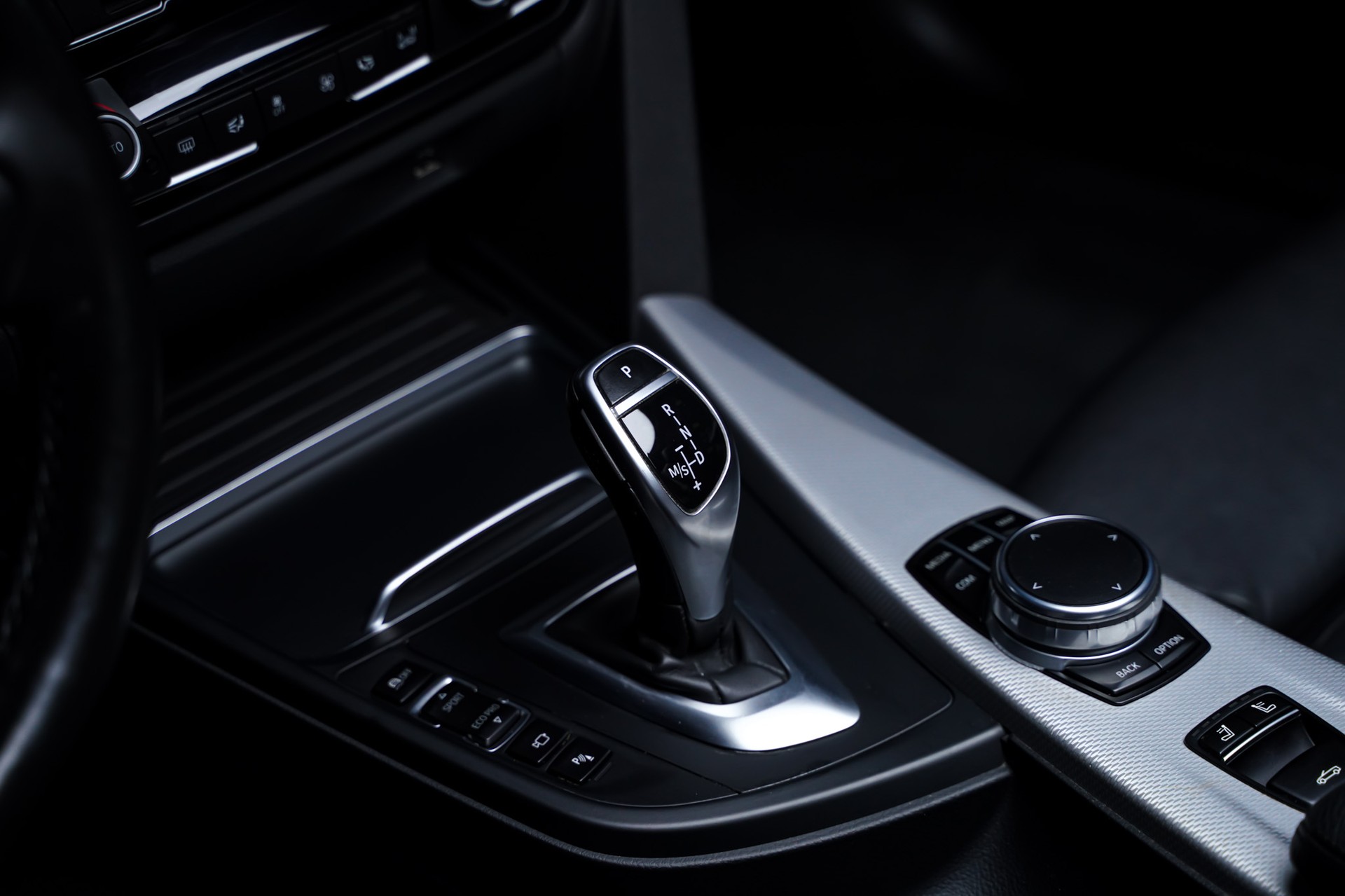 BMW 440i Cabriolet xDrive Power & Sound Ed. M Sport Steptronic-image-11