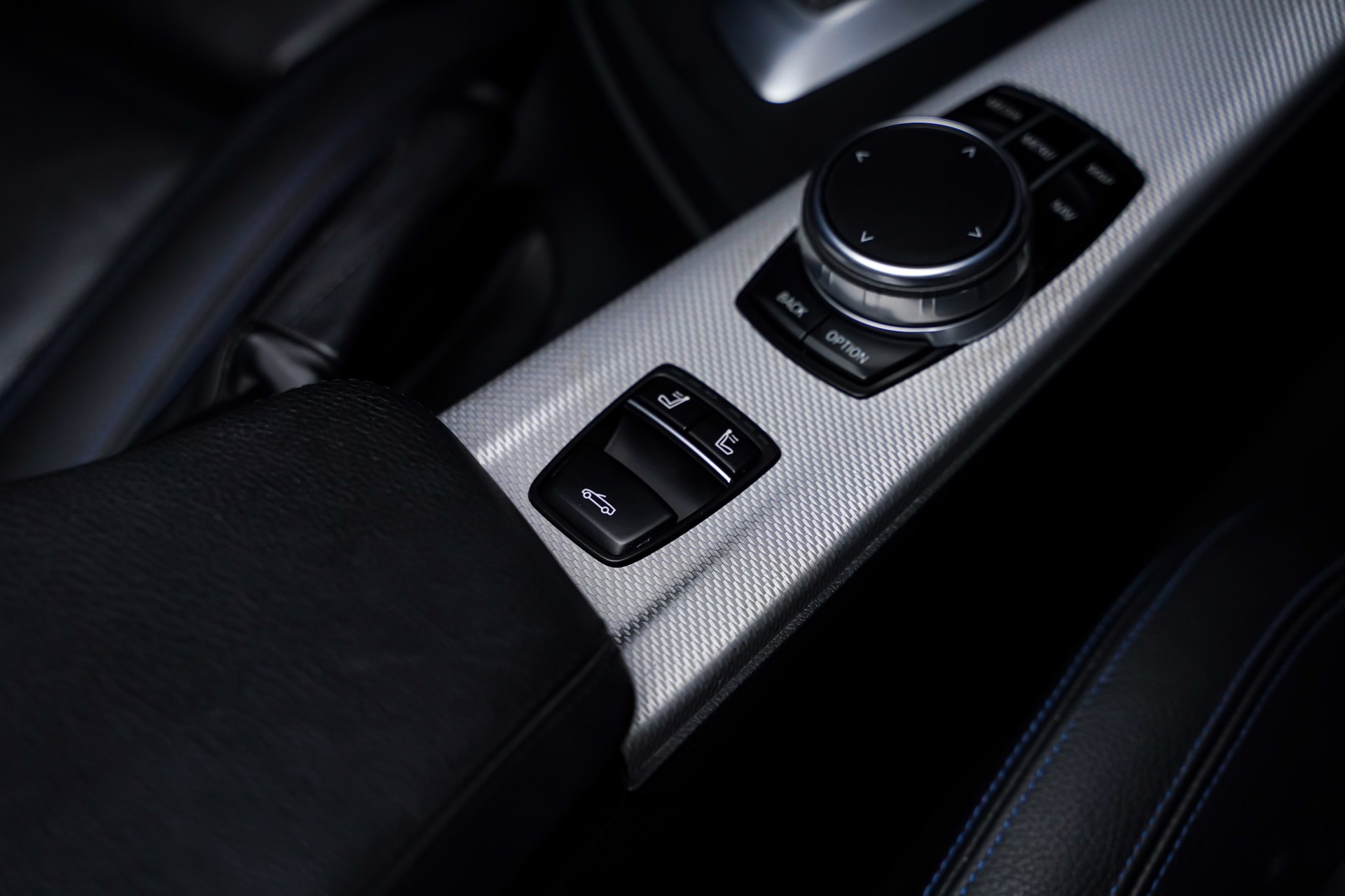 BMW 440i Cabriolet xDrive Power & Sound Ed. M Sport Steptronic-image-22