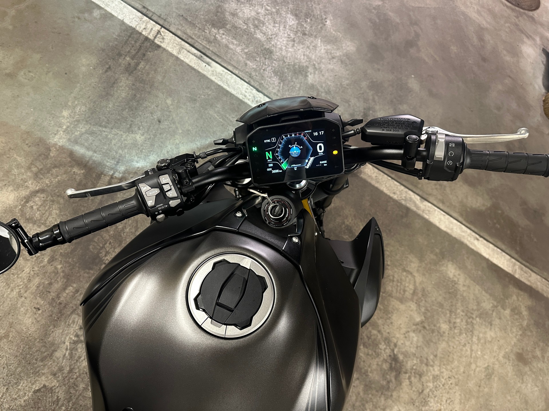 KAWASAKI Z 900 (35kW)-image-5