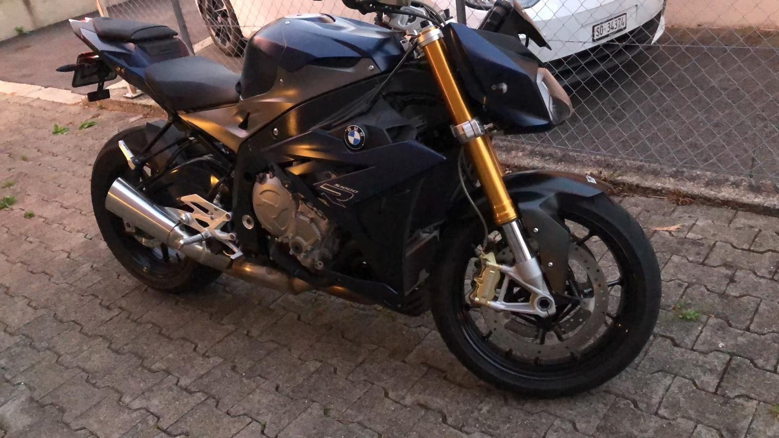 BMW S 1000 R ABS-image-1