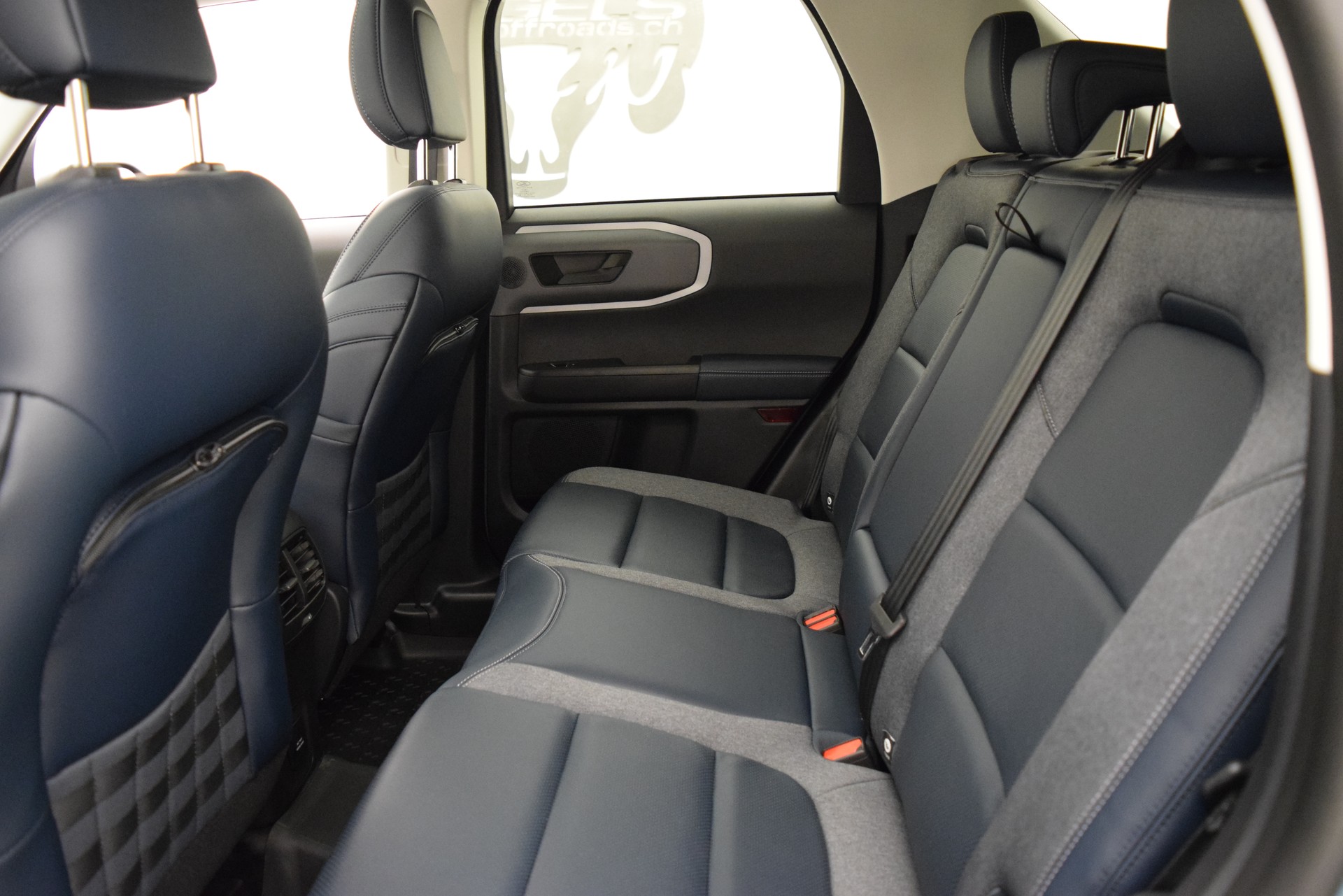 FORD Bronco Sport First Edition 2.0 Eco Boost-image-11