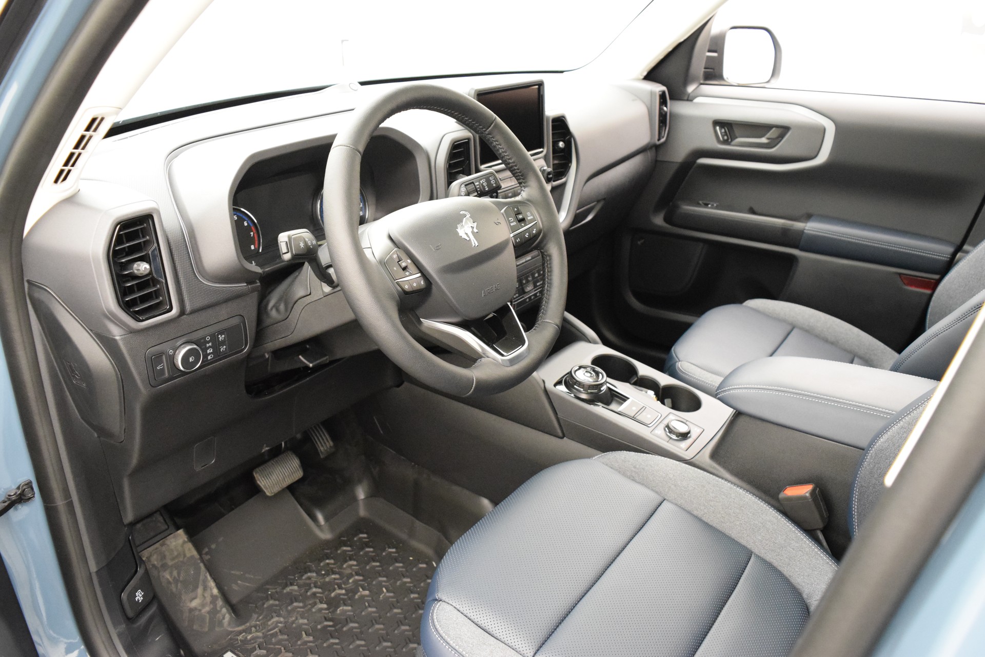 FORD Bronco Sport First Edition 2.0 Eco Boost-image-8