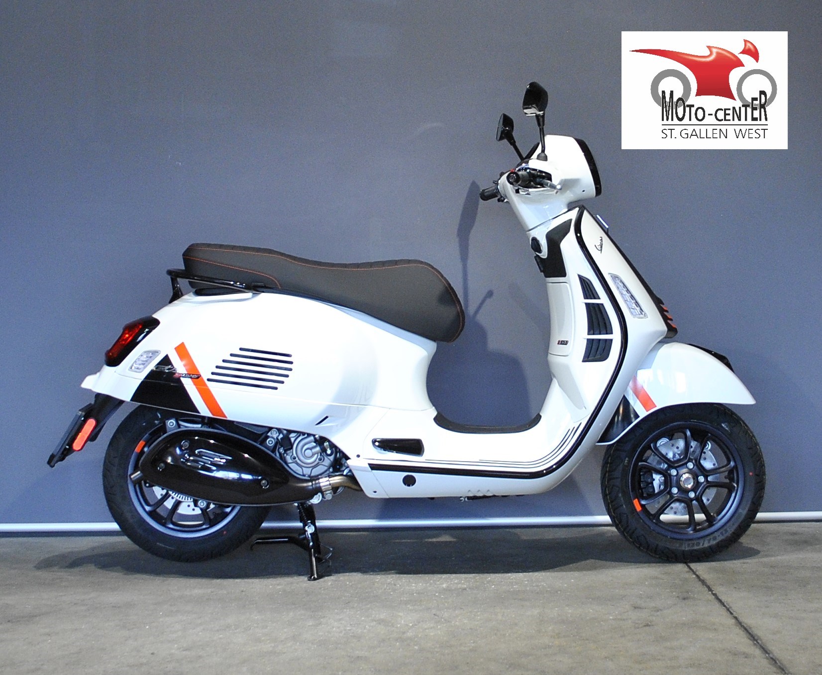 PIAGGIO Vespa GTS 300 Super Sport ABS-image-1