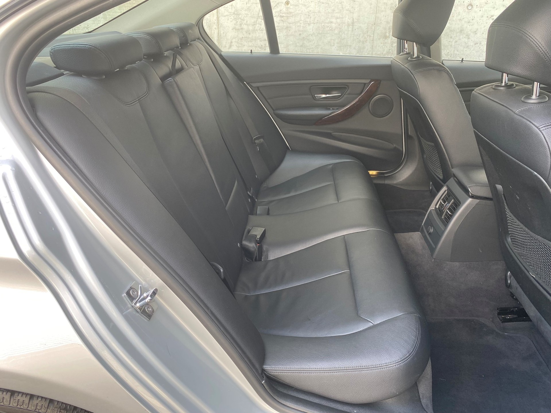 BMW 328i Luxury Line Steptronic-image-13