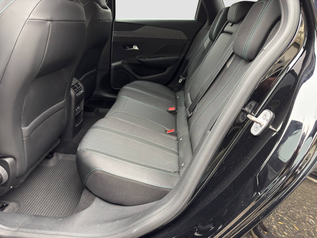 PEUGEOT 308 SW 1.5 BlueHDi Allure Pack-image-10