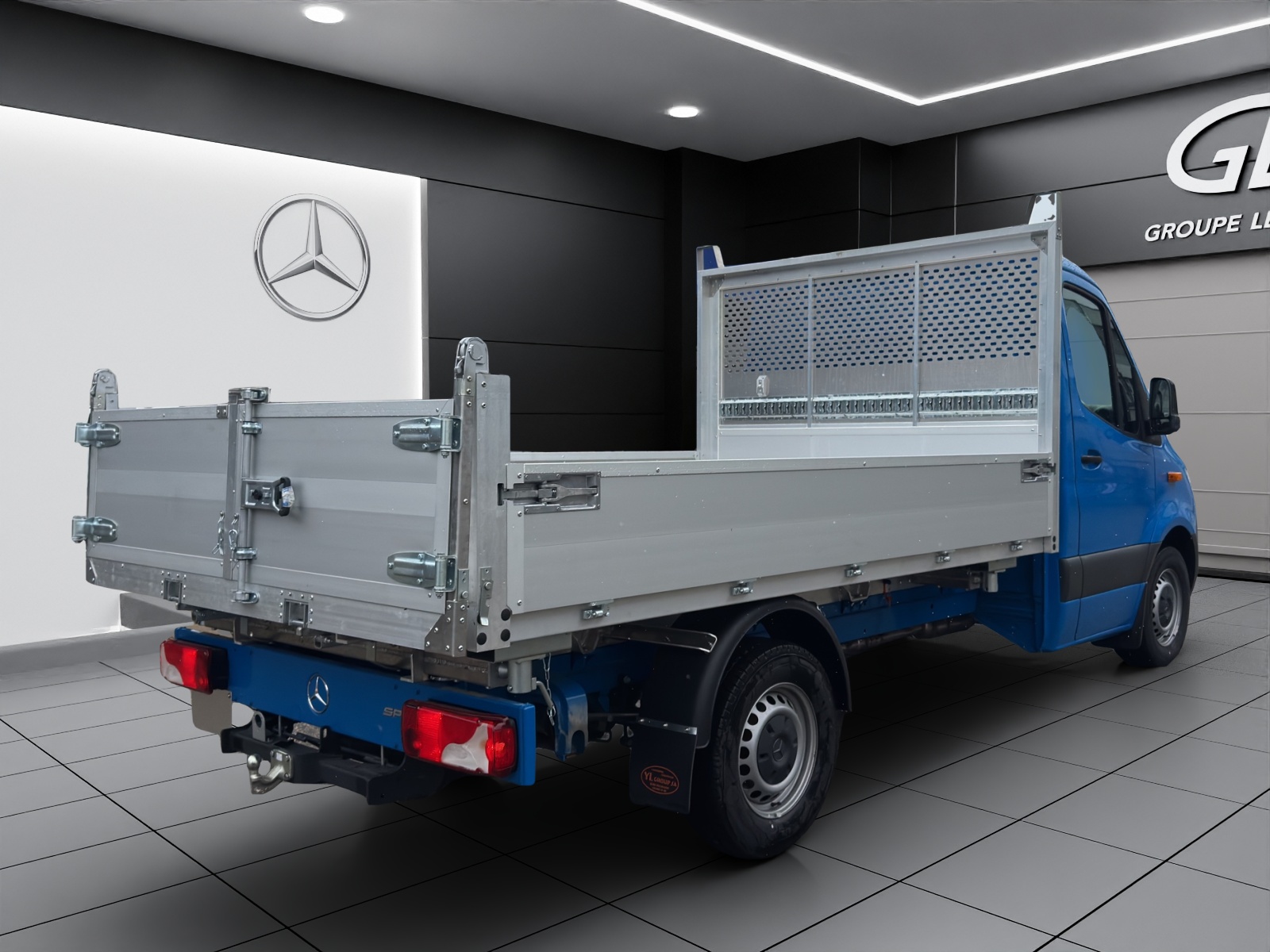 MERCEDES-BENZ Sprinter 319 CDI Standard 9G-TRONIC-showroom-element-2