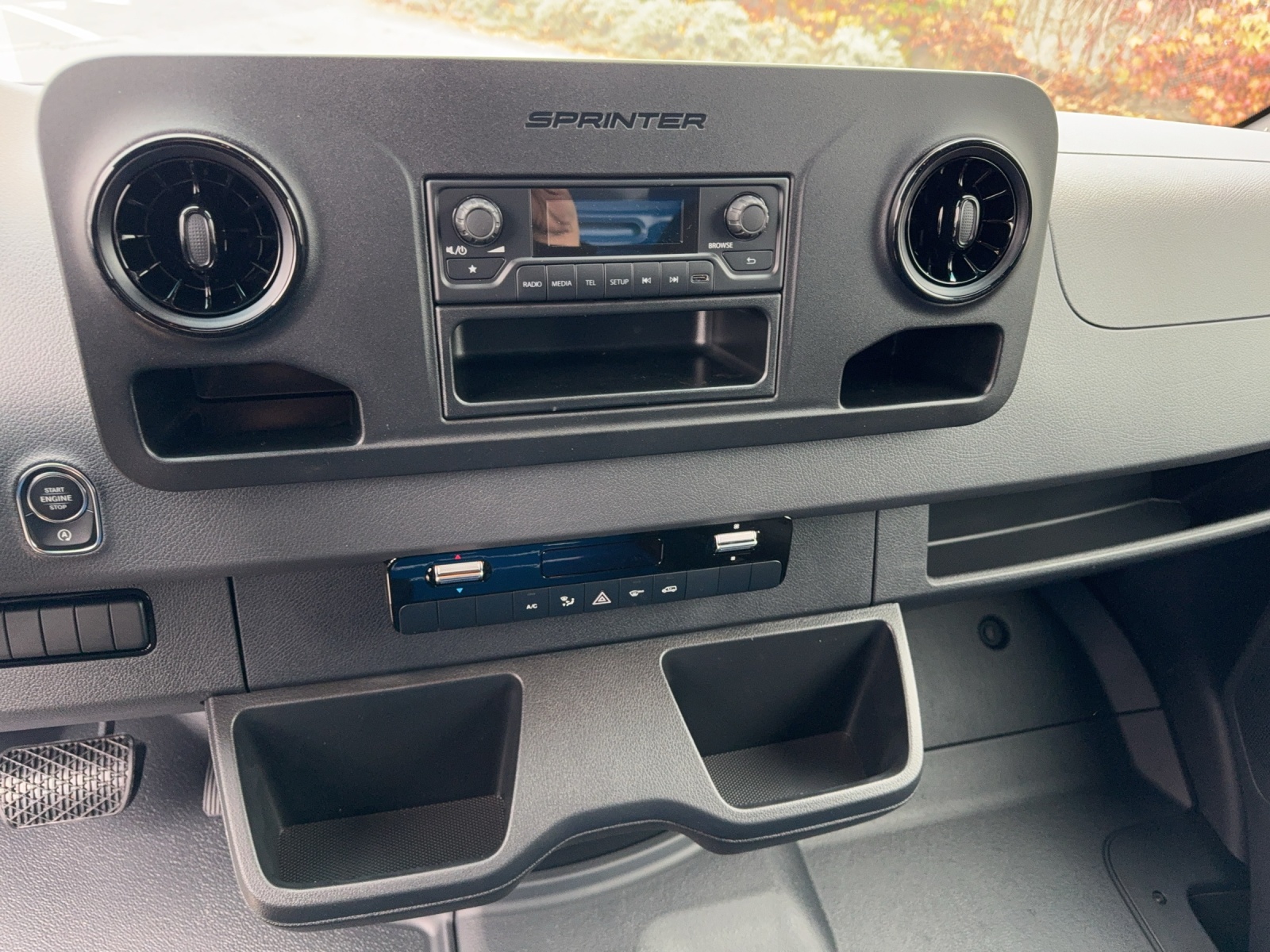 MERCEDES-BENZ Sprinter 319 CDI Standard 9G-TRONIC-image-11