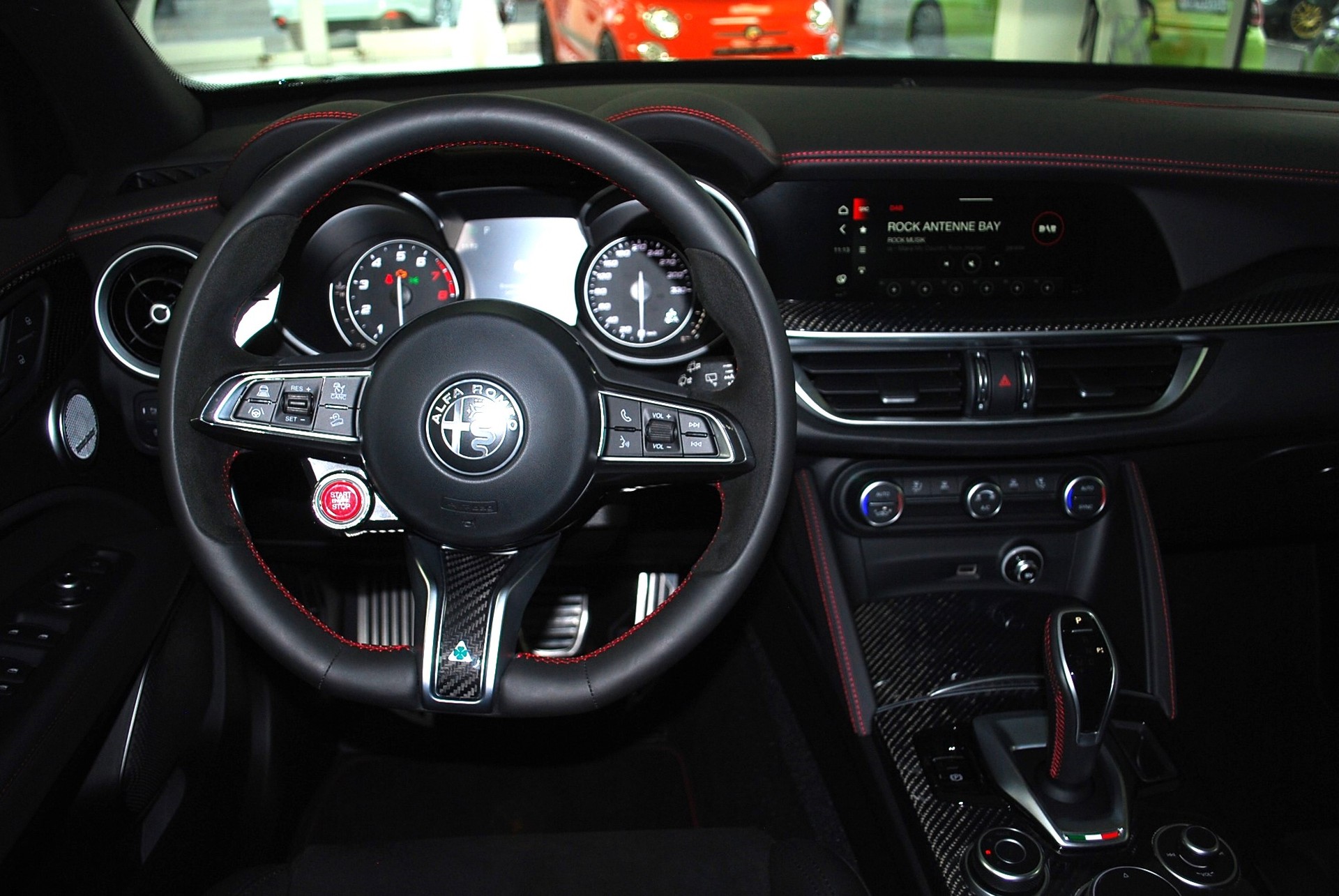 ALFA ROMEO Stelvio 2.9 V6 Quadrifoglio Q4 Competizione Sky-image-13