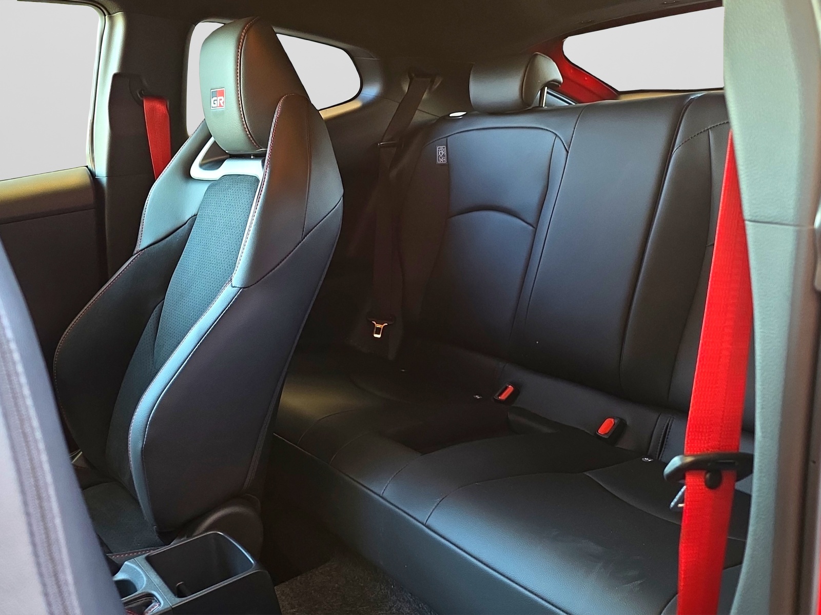 TOYOTA GR Yaris 1.6 Turbo Sport 4x4-image-12