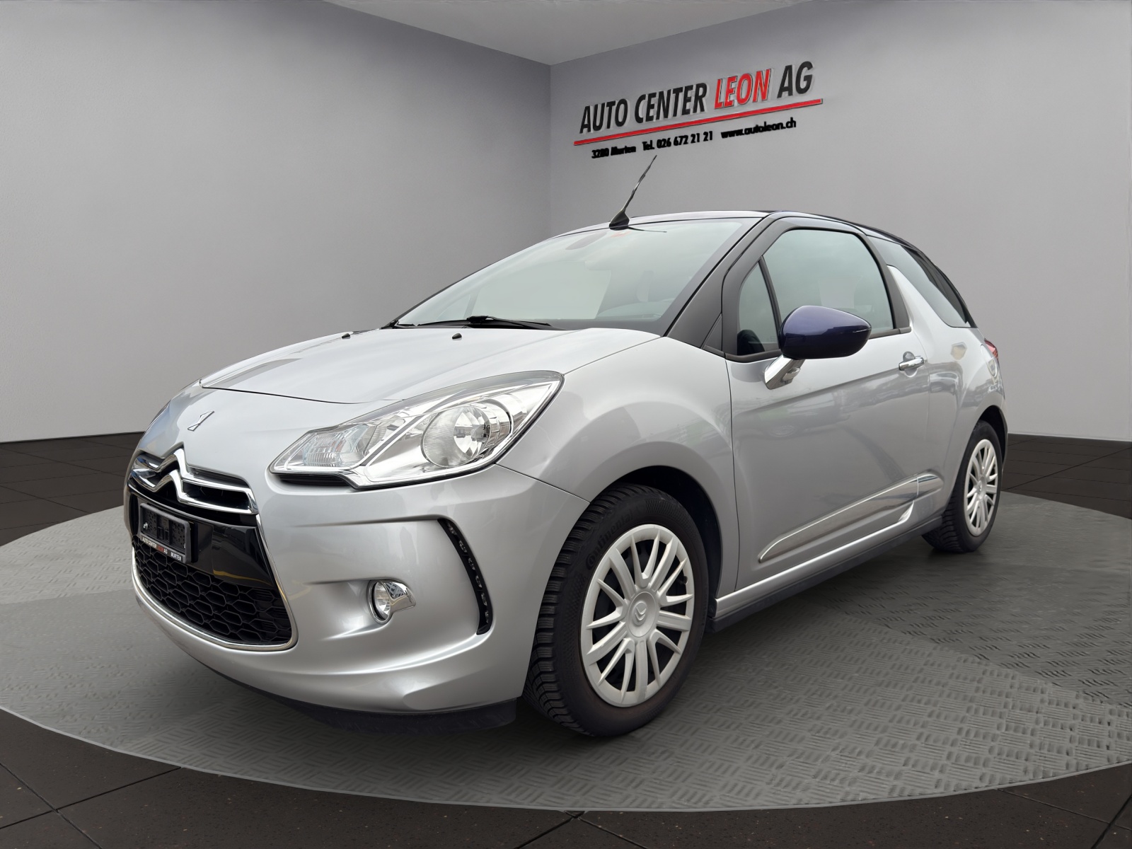 DS AUTOMOBILES DS3 Cabrio 1.6 VTi SO Chic-showroom-element-1