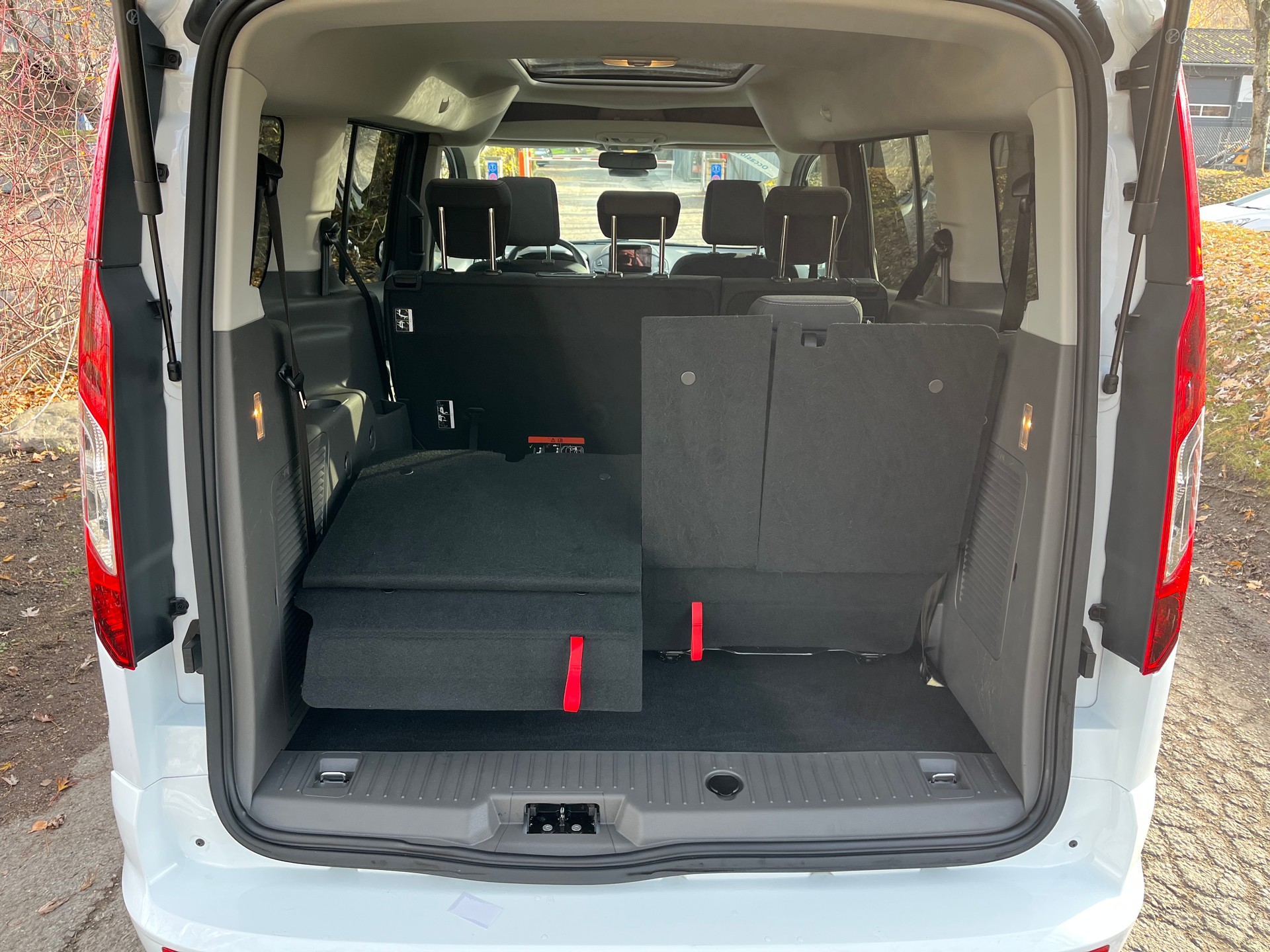 FORD Grand Tourneo Connect 1.5 EcoBlue Titanium-image-21