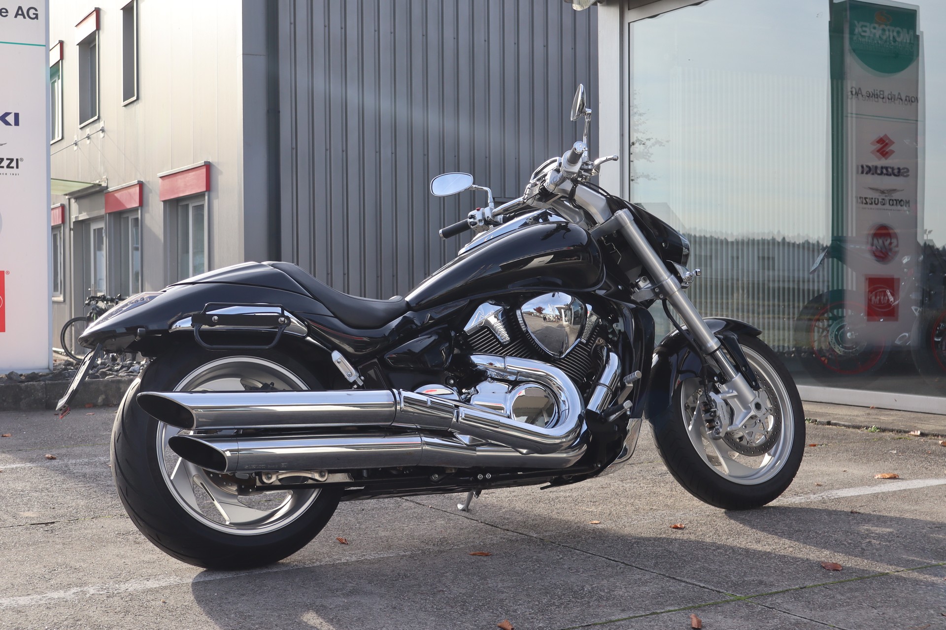 SUZUKI M 1800 R K6-image-2