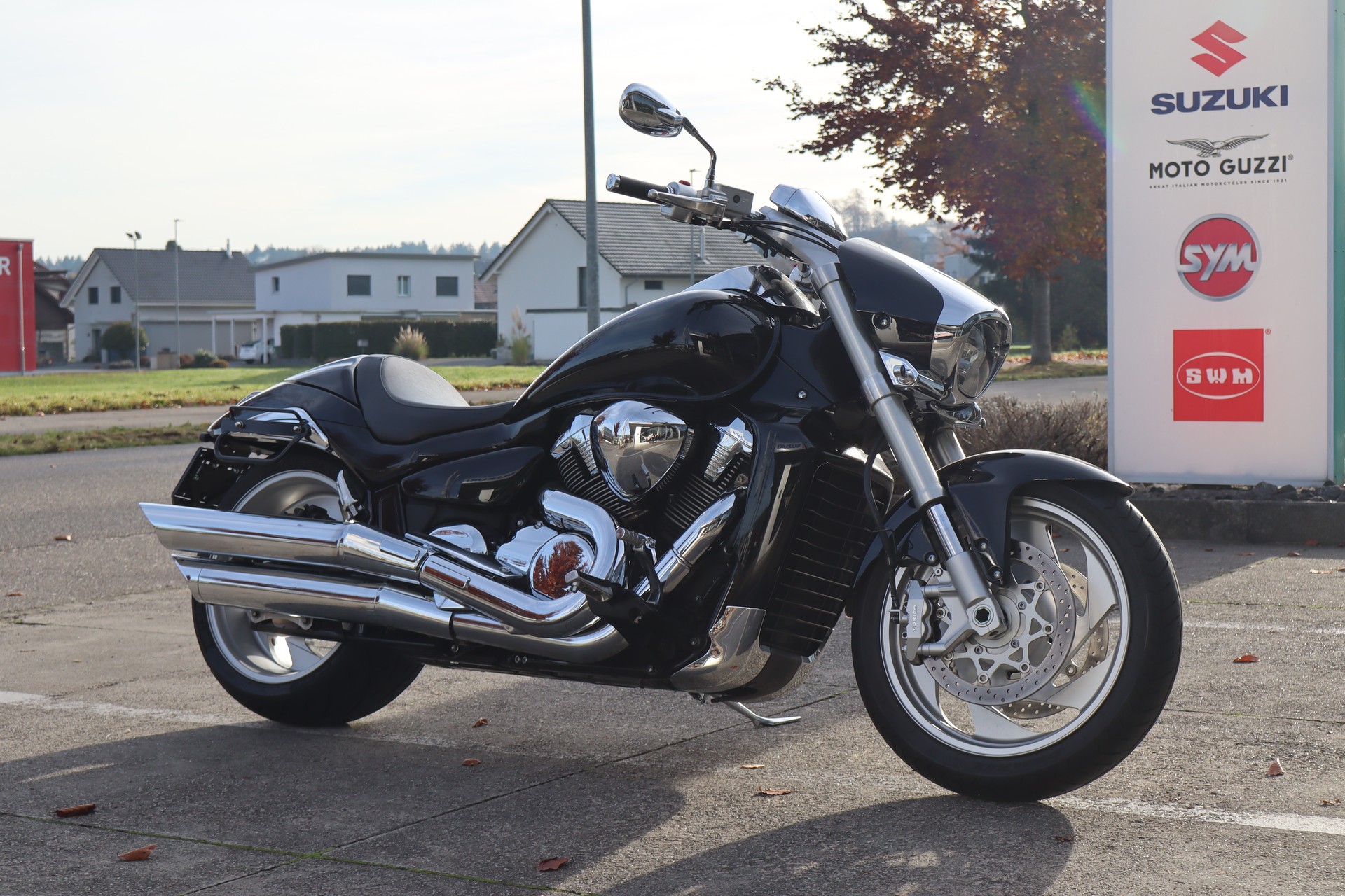 SUZUKI M 1800 R K6-image-1