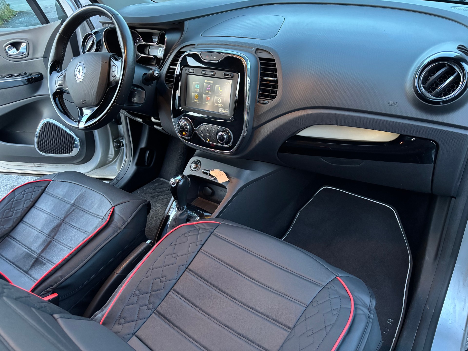 RENAULT Captur 1.2 T 16V Dynamique EDC AUTOMATIQUE-image-11