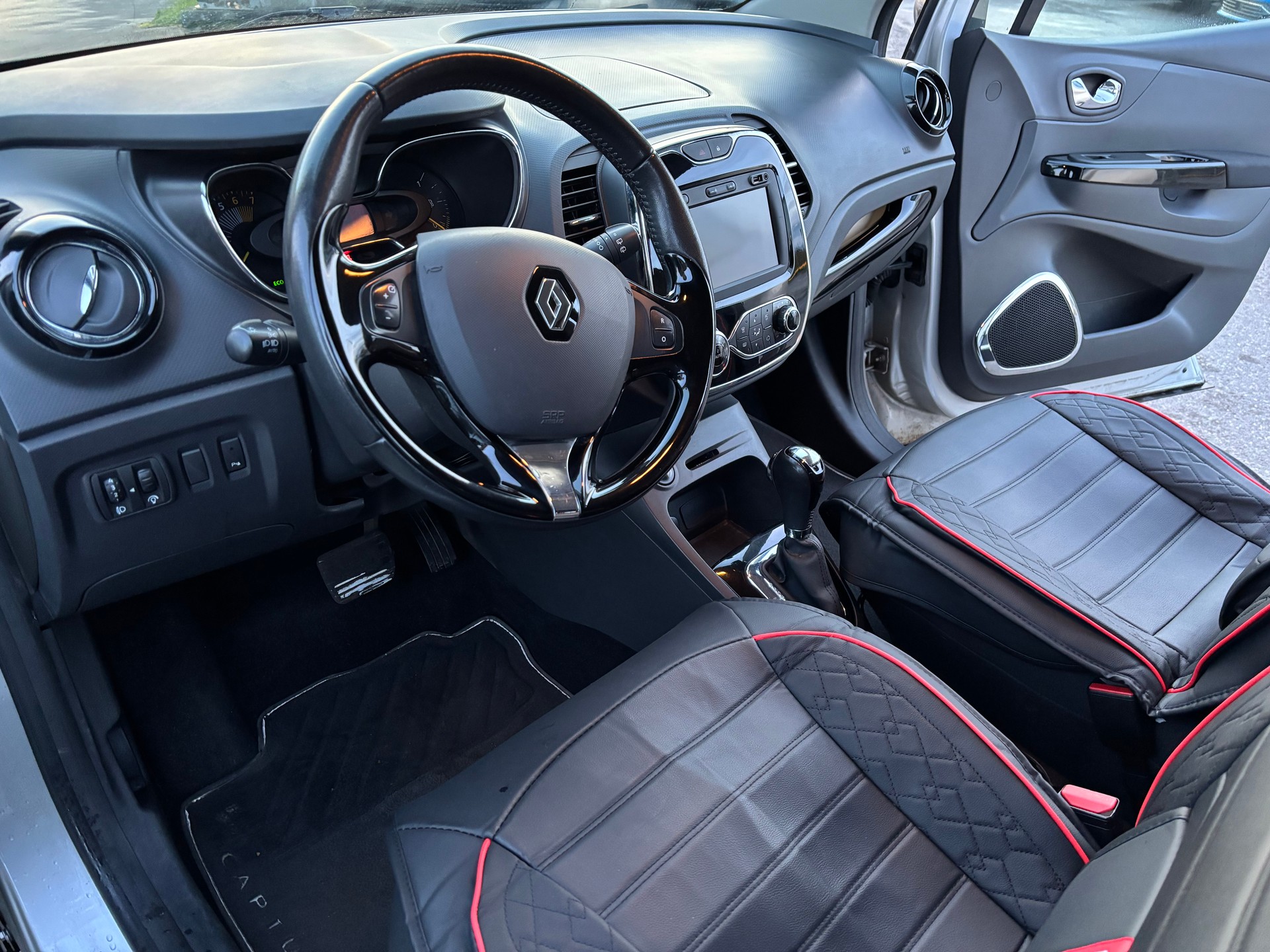 RENAULT Captur 1.2 T 16V Dynamique EDC AUTOMATIQUE-image-9