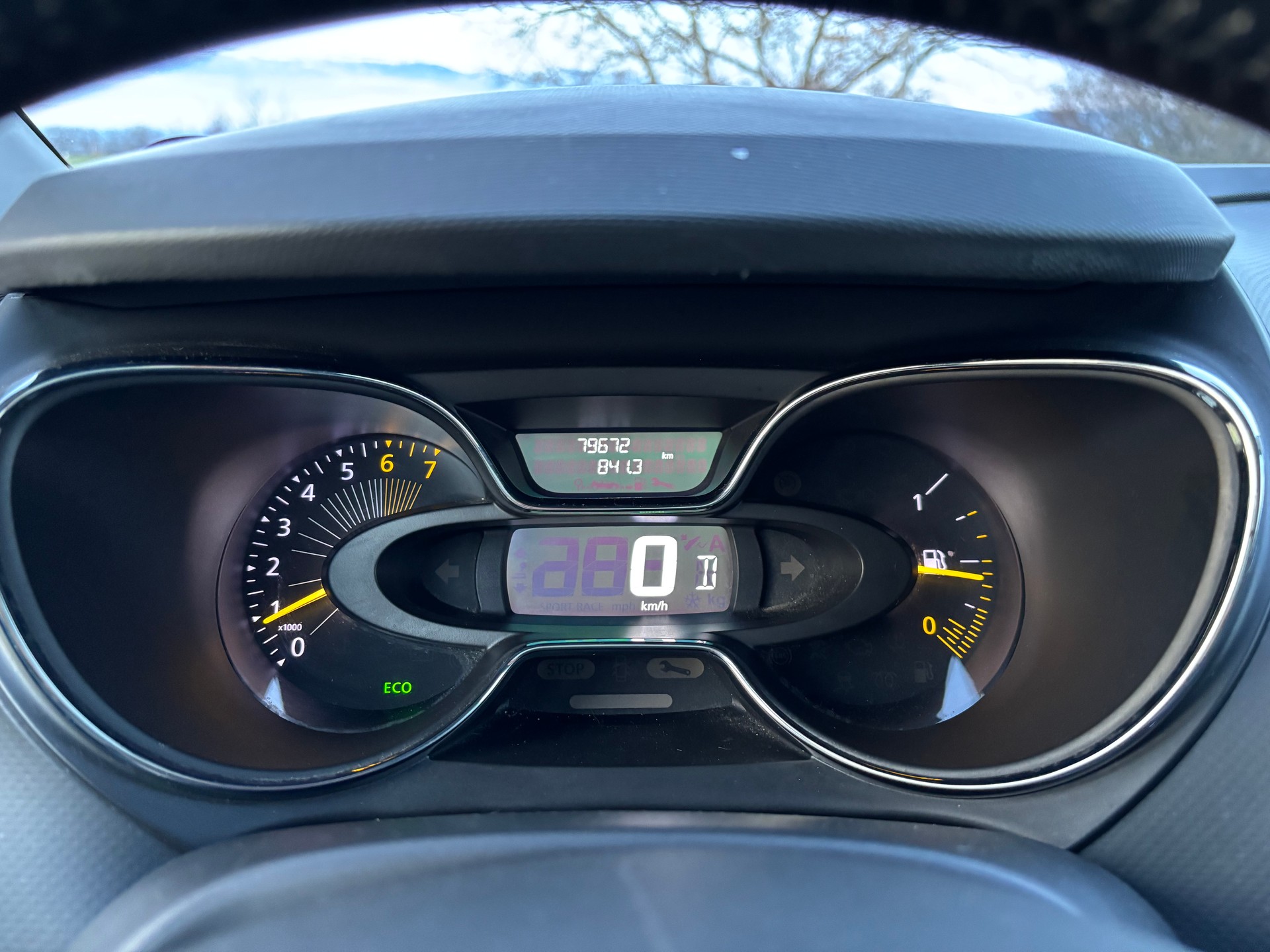 RENAULT Captur 1.2 T 16V Dynamique EDC AUTOMATIQUE-image-8