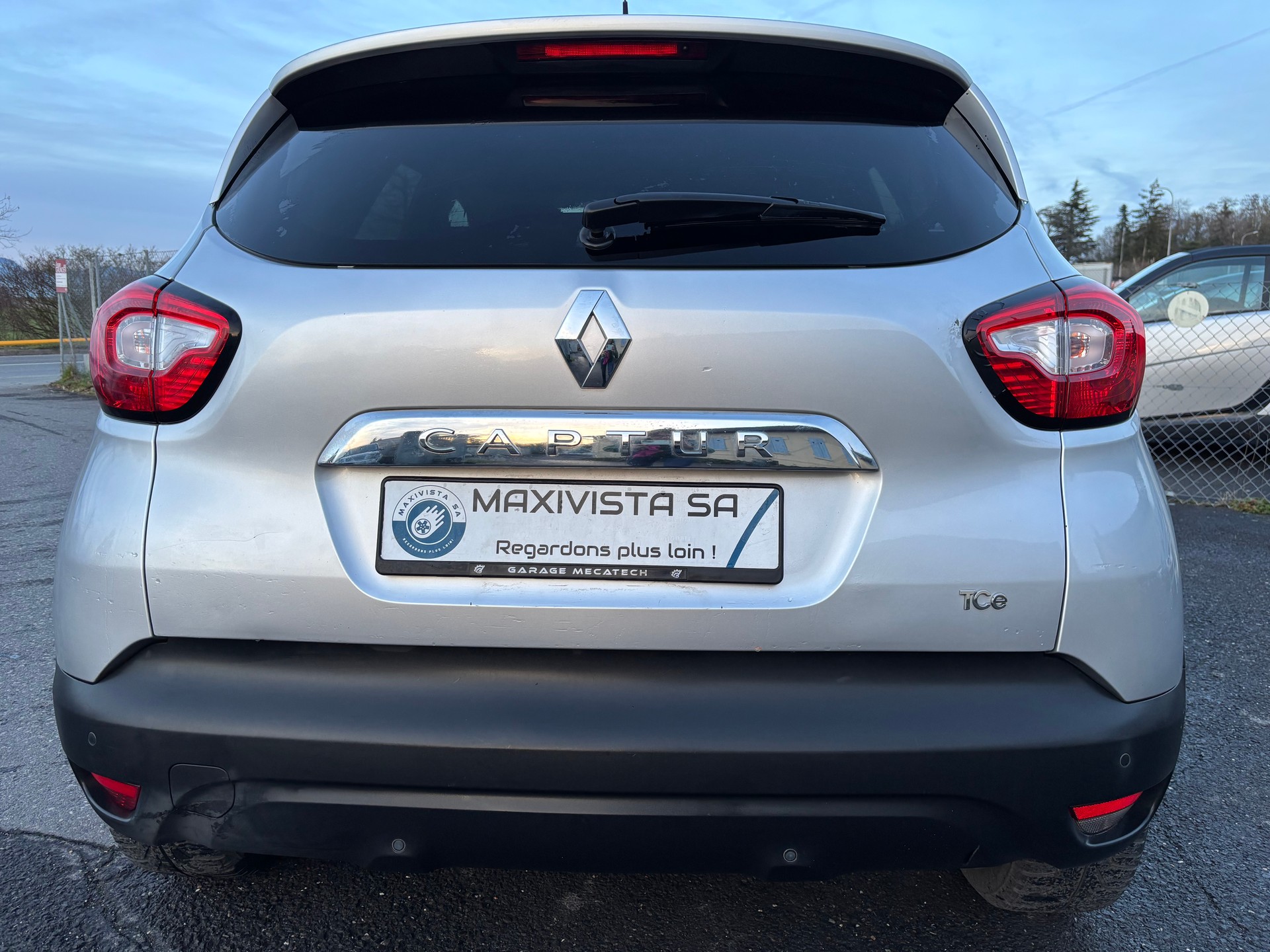 RENAULT Captur 1.2 T 16V Dynamique EDC AUTOMATIQUE-image-4