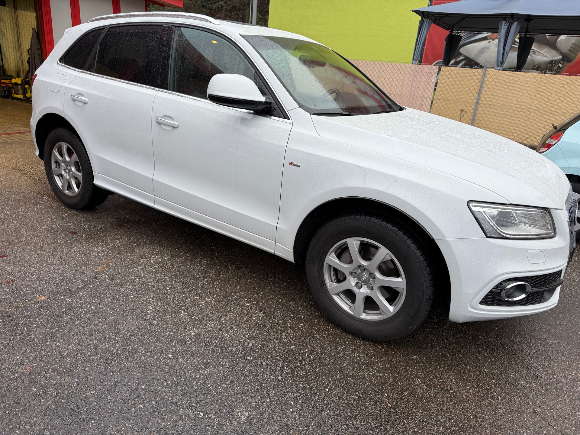 AUDI Q5 2.0 TDI quattro S-tronic-image-1