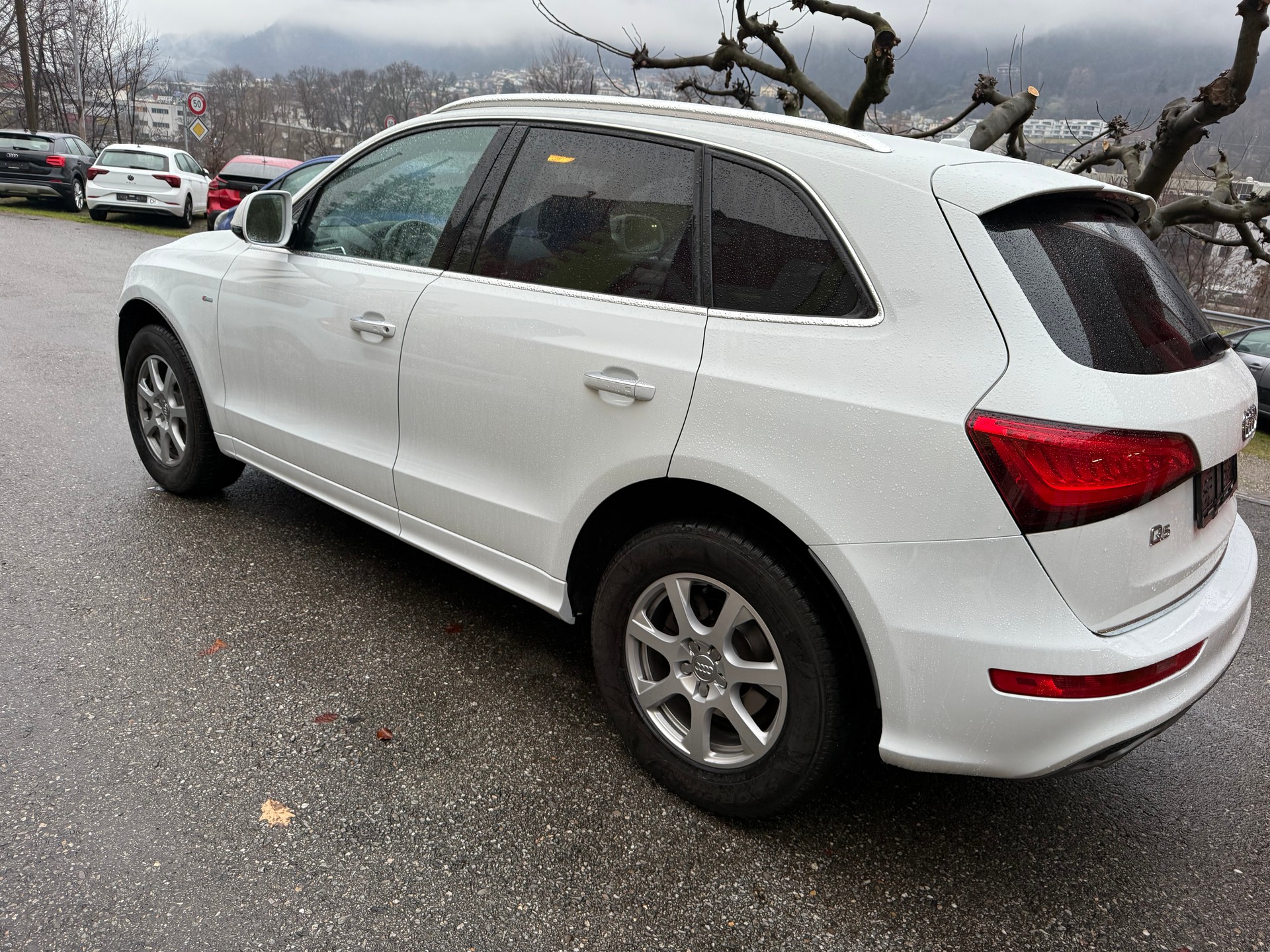 AUDI Q5 2.0 TDI quattro S-tronic-image-2