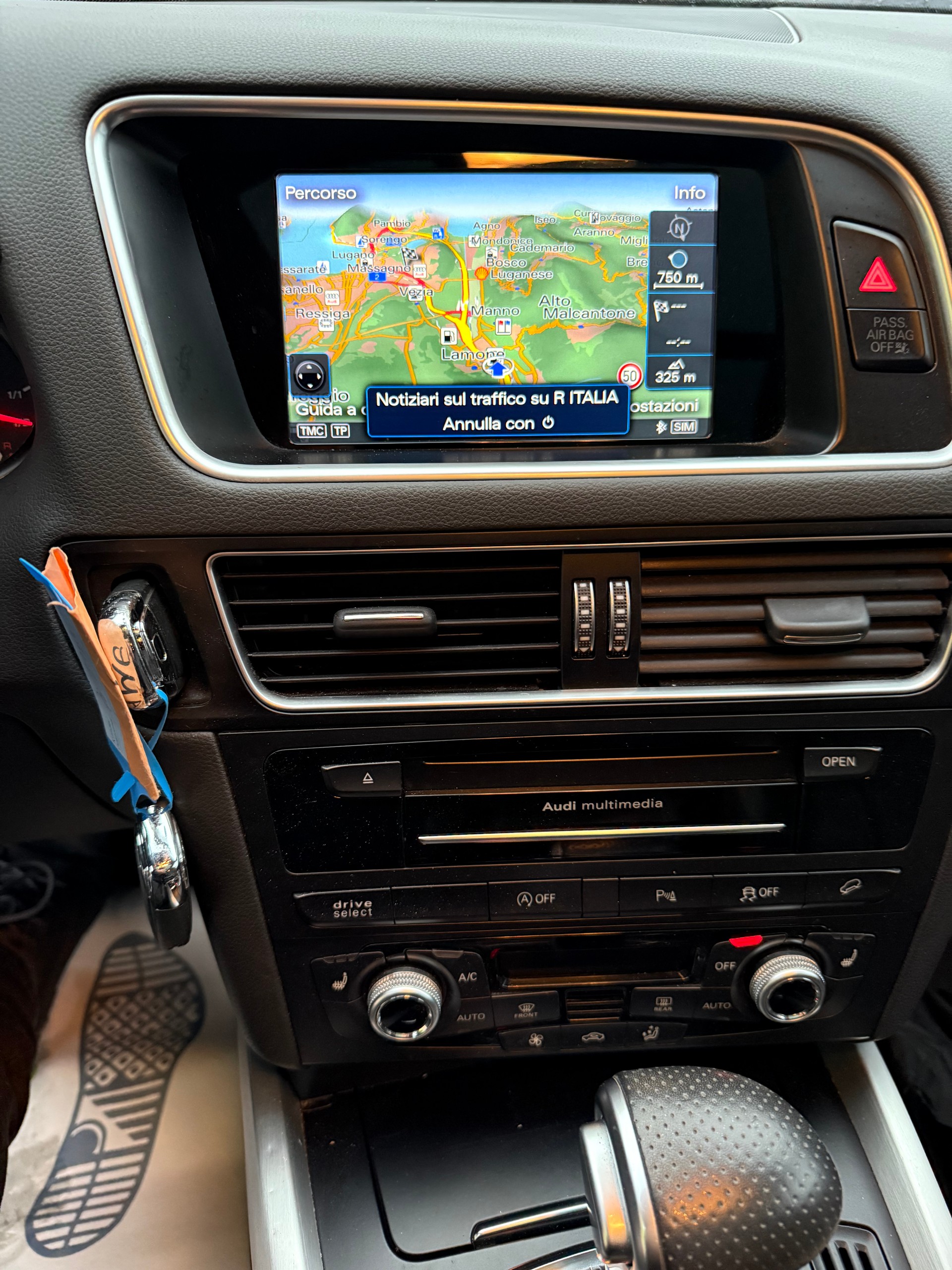 AUDI Q5 2.0 TDI quattro S-tronic-image-6
