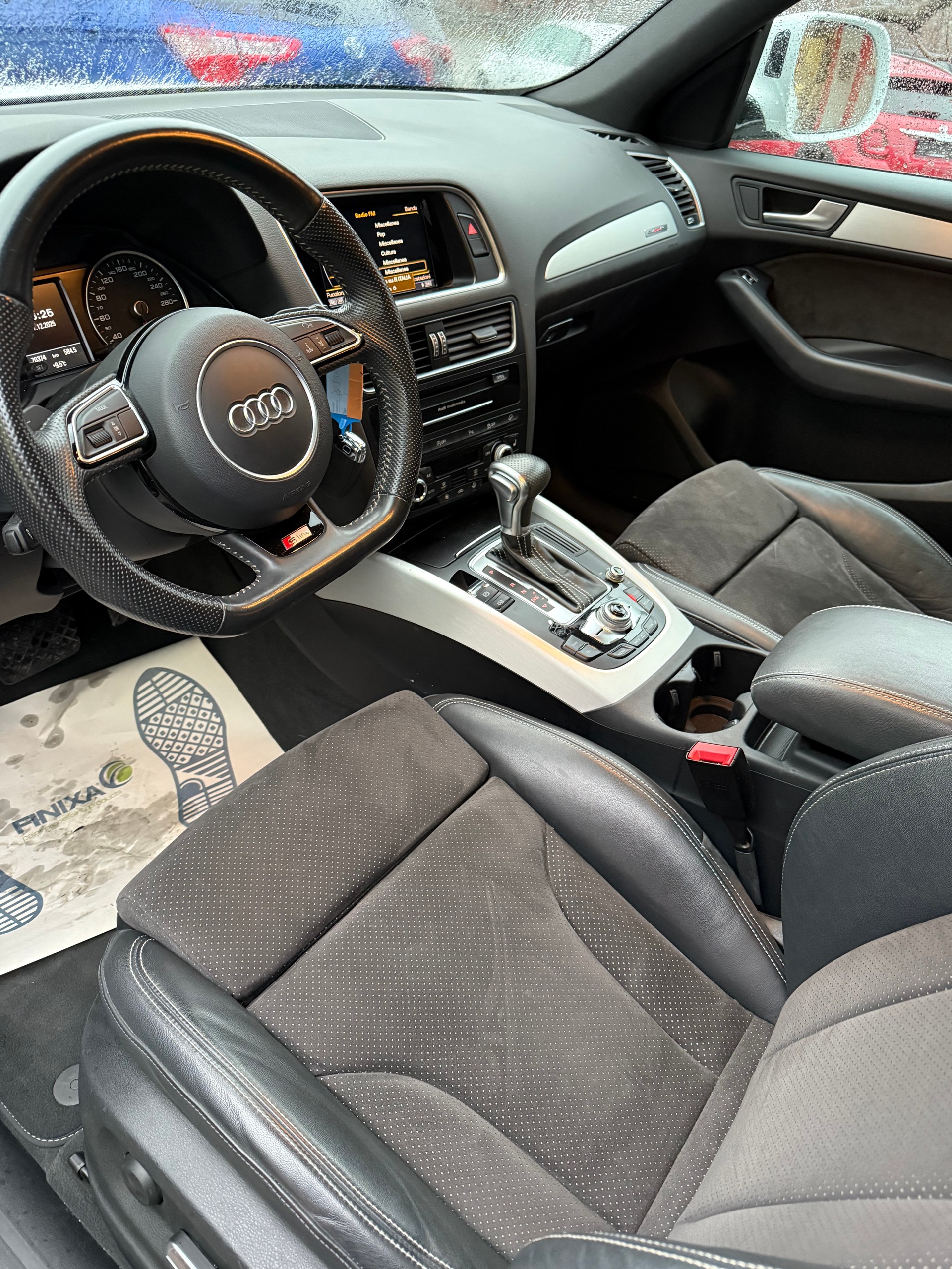 AUDI Q5 2.0 TDI quattro S-tronic-image-4
