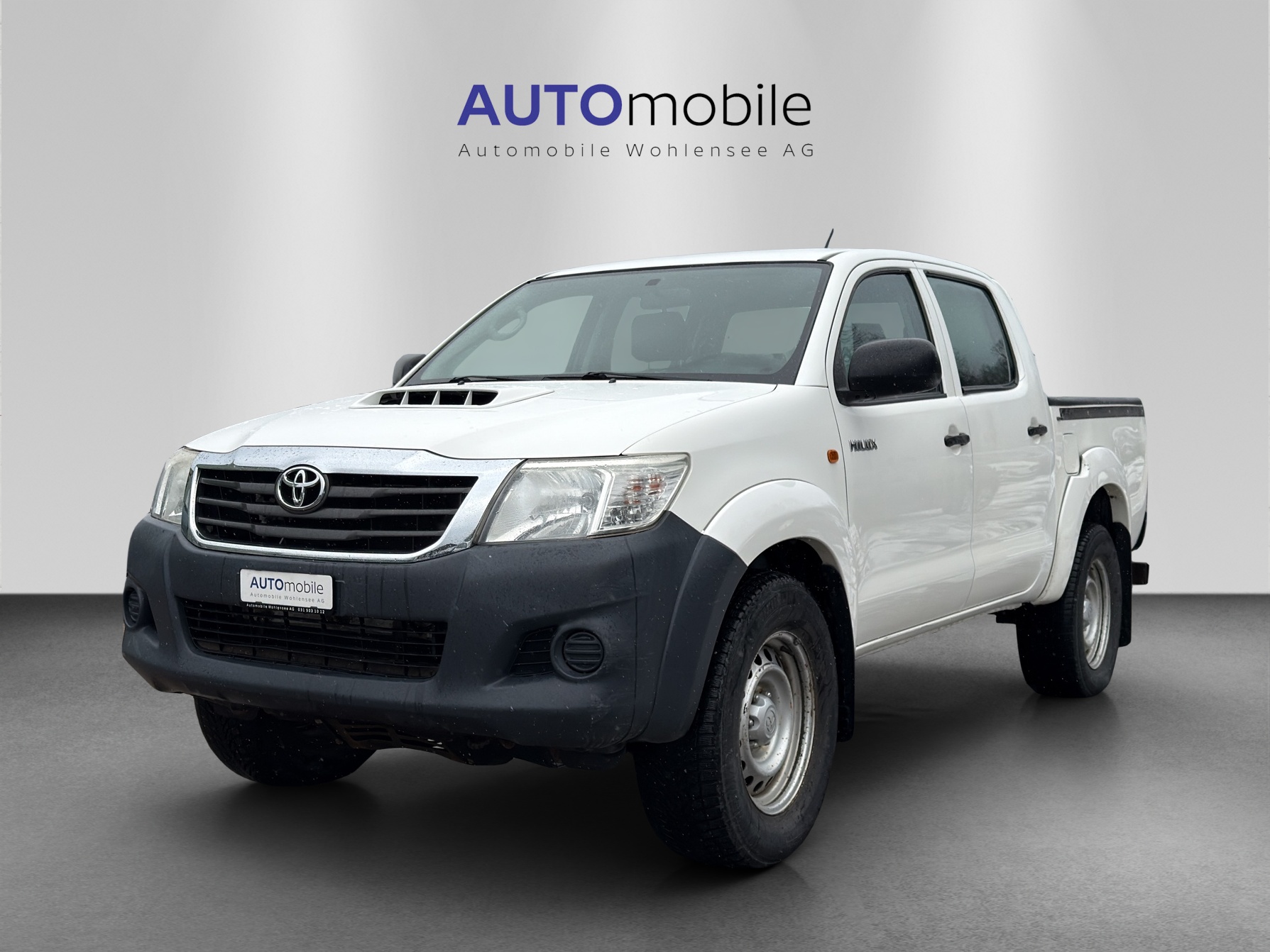 TOYOTA Hilux 2.5D 4WD Double Cab Luna-showroom-element-1