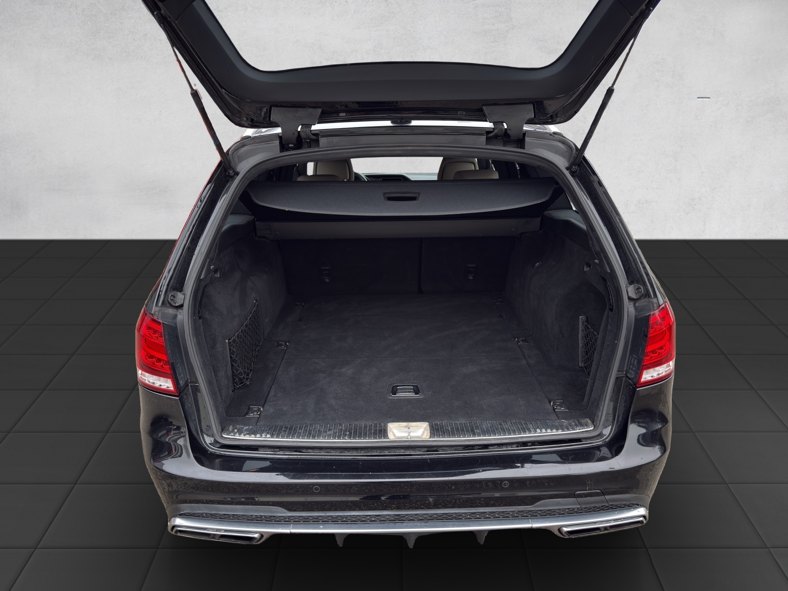 MERCEDES-BENZ E 63 AMG S 4Matic Speedshift-image-8
