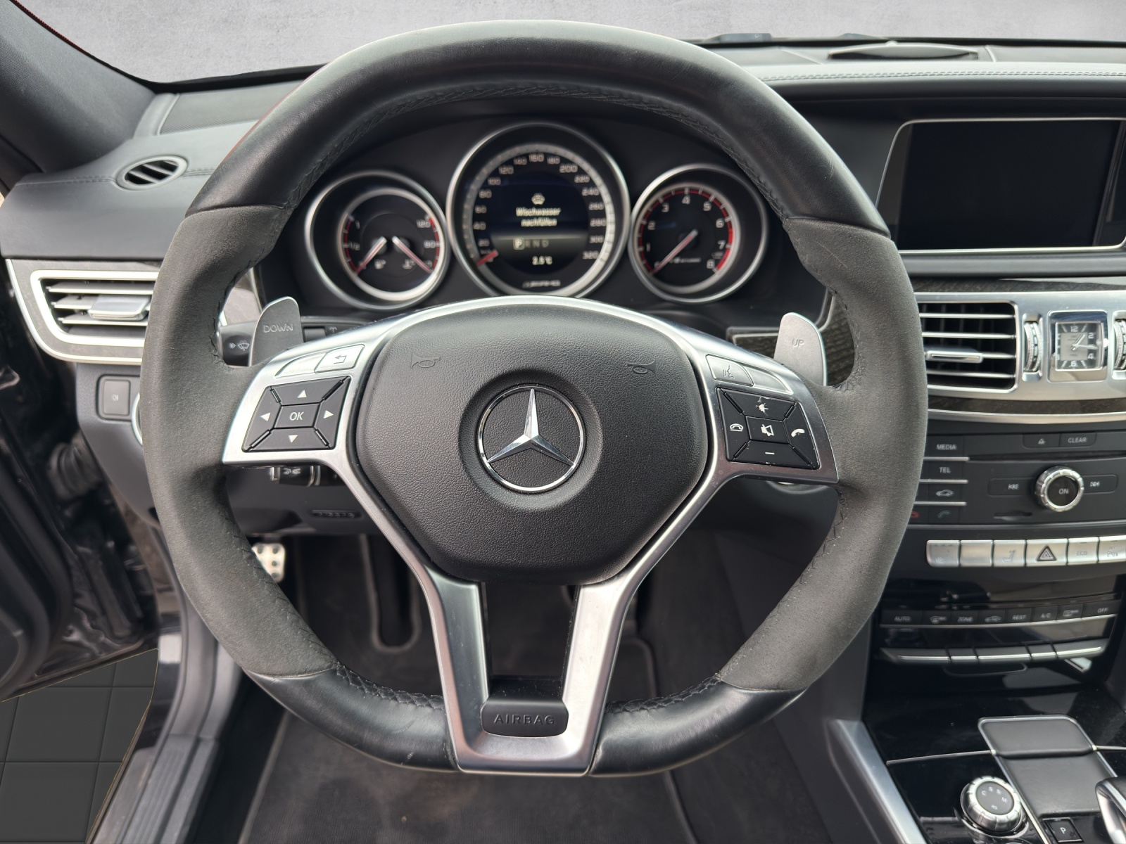 MERCEDES-BENZ E 63 AMG S 4Matic Speedshift-image-14