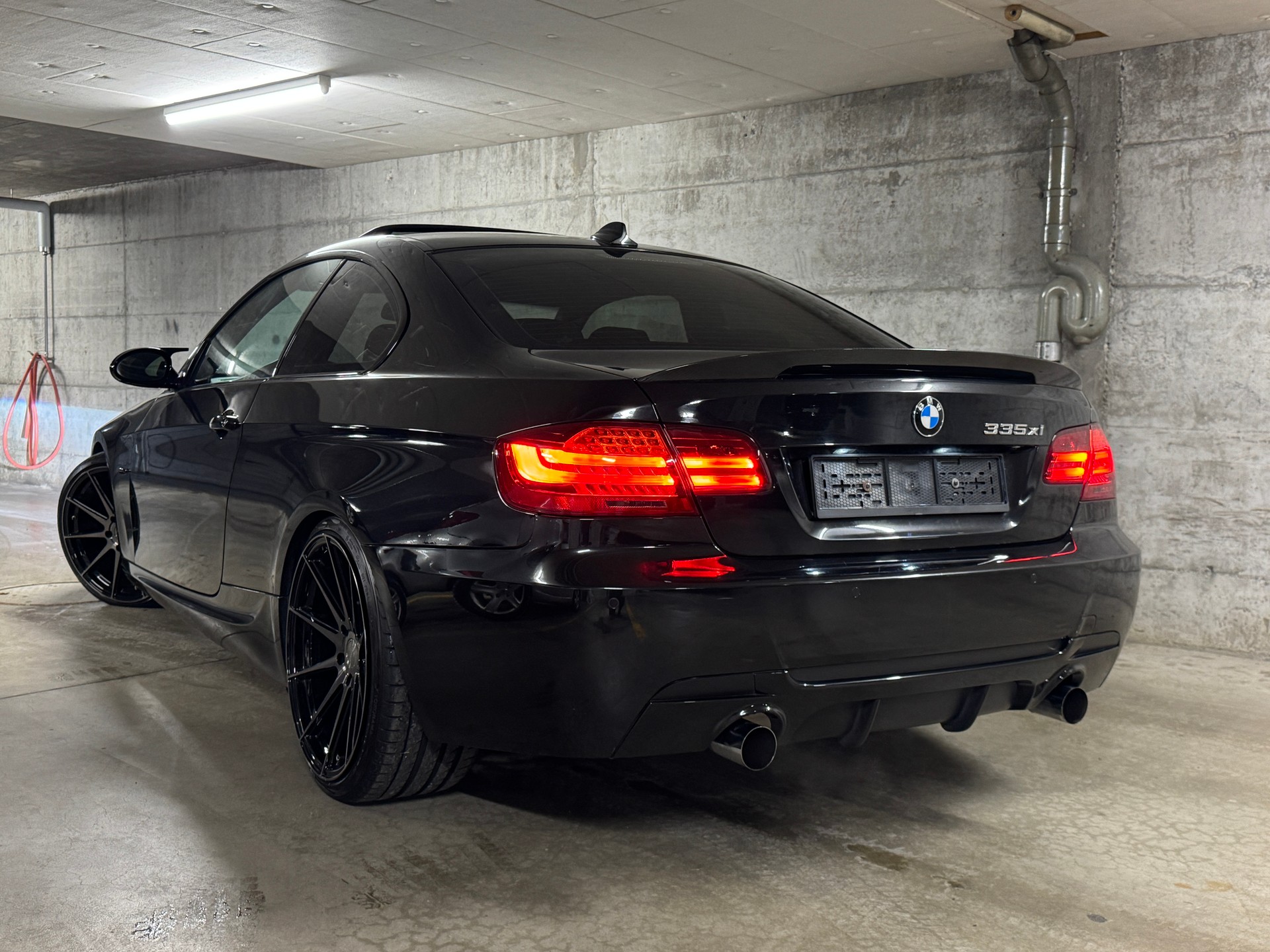 BMW 335i xDrive Coupé Steptronic-image-2