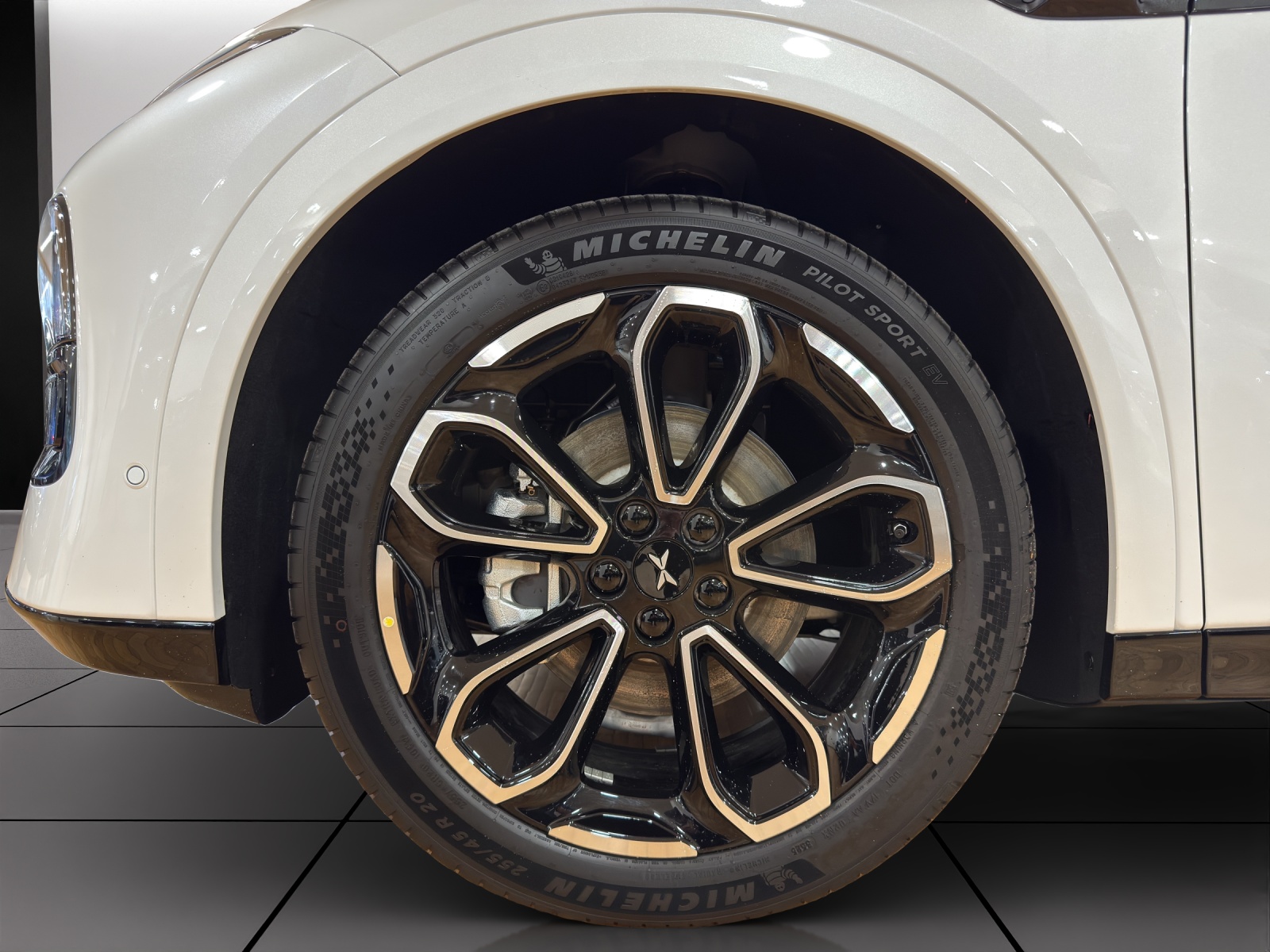 XPENG G6 87,5kWh Performance AWD-image-5