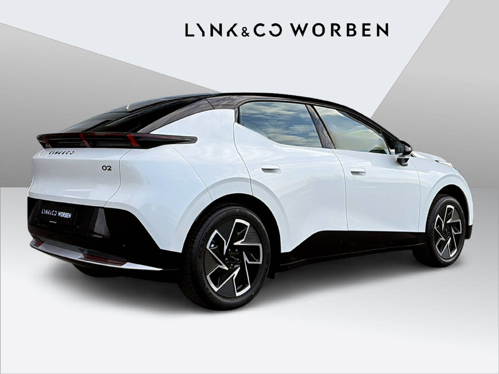 LYNK & CO 02 Core-showroom-element-2