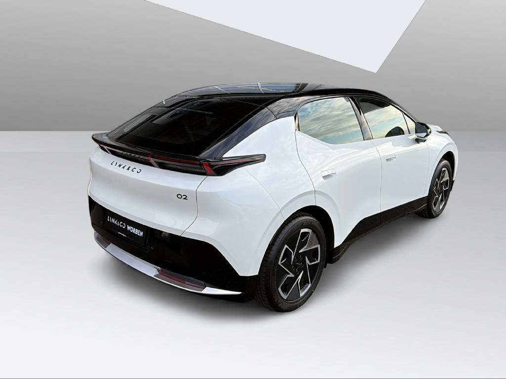 LYNK & CO 02 Core-image-7
