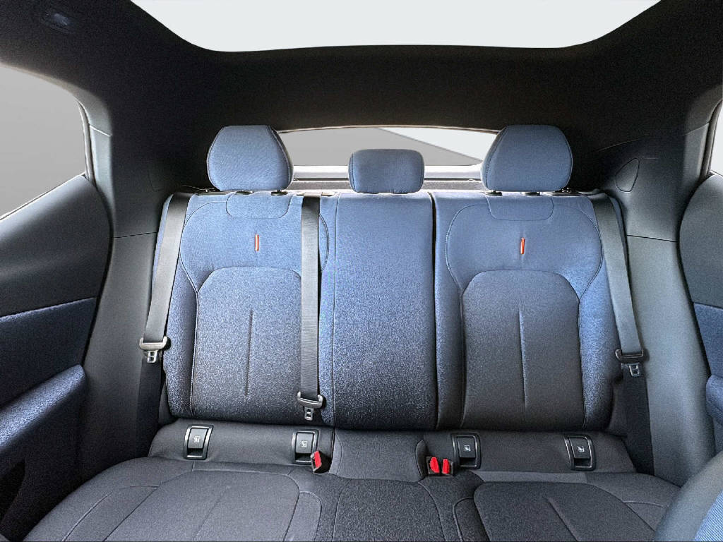 LYNK & CO 02 Core-image-22