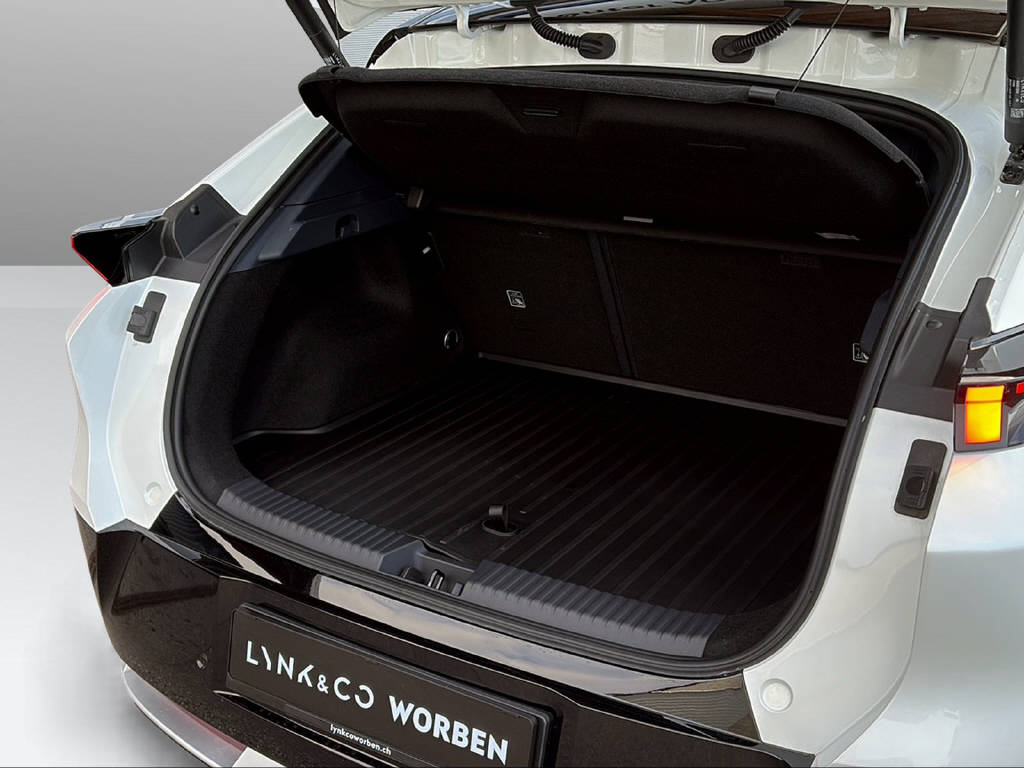 LYNK & CO 02 Core-image-27