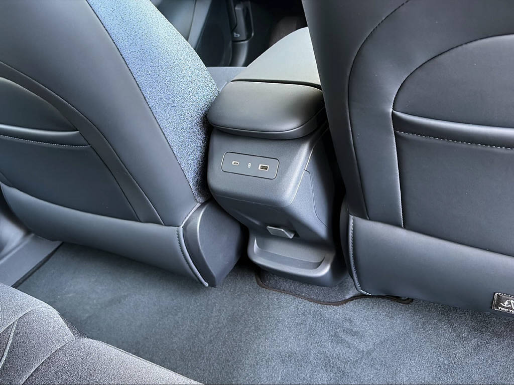 LYNK & CO 02 Core-image-21