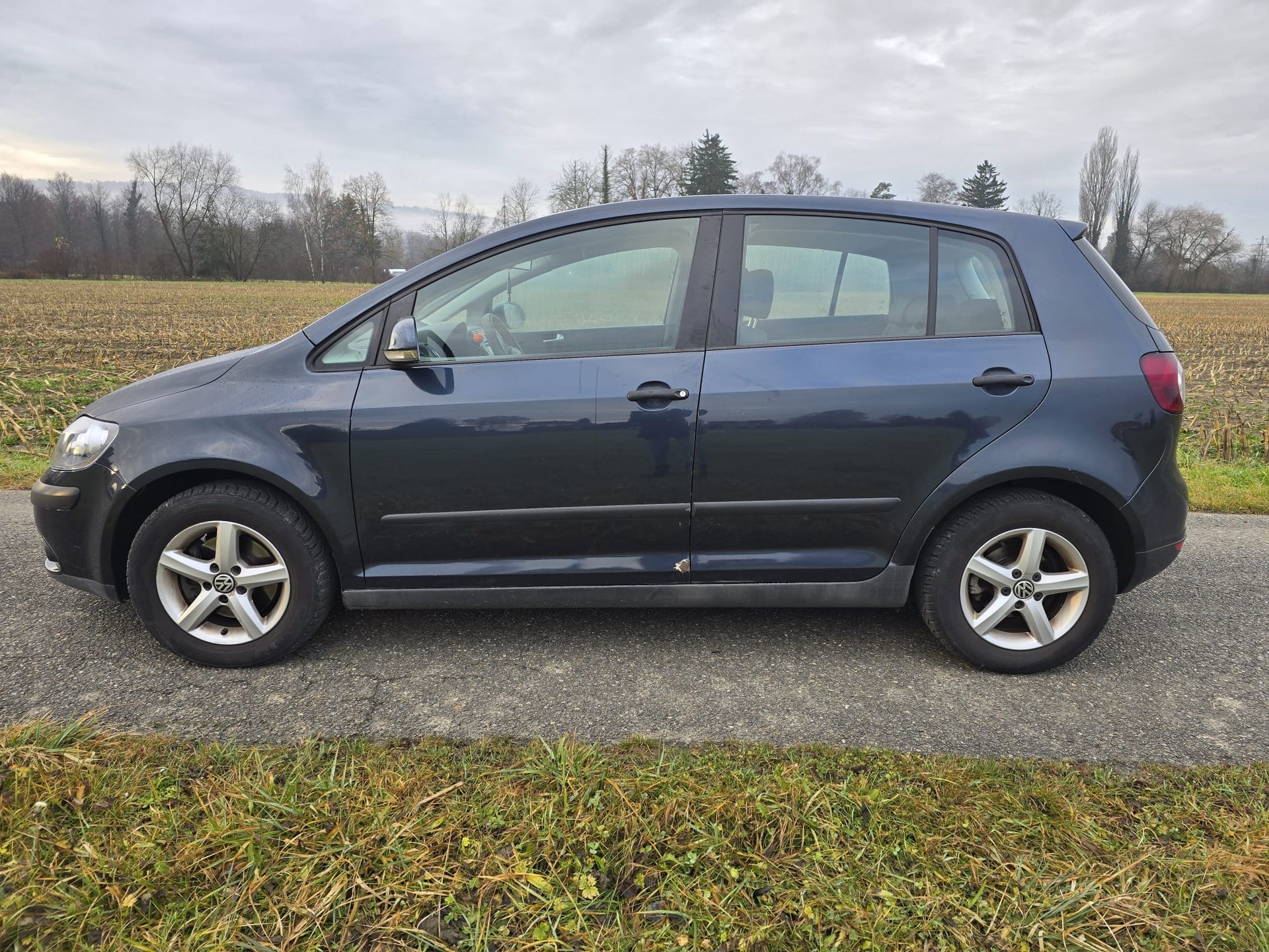 VW Golf Plus 2.0 TDI Comfortline-image-8