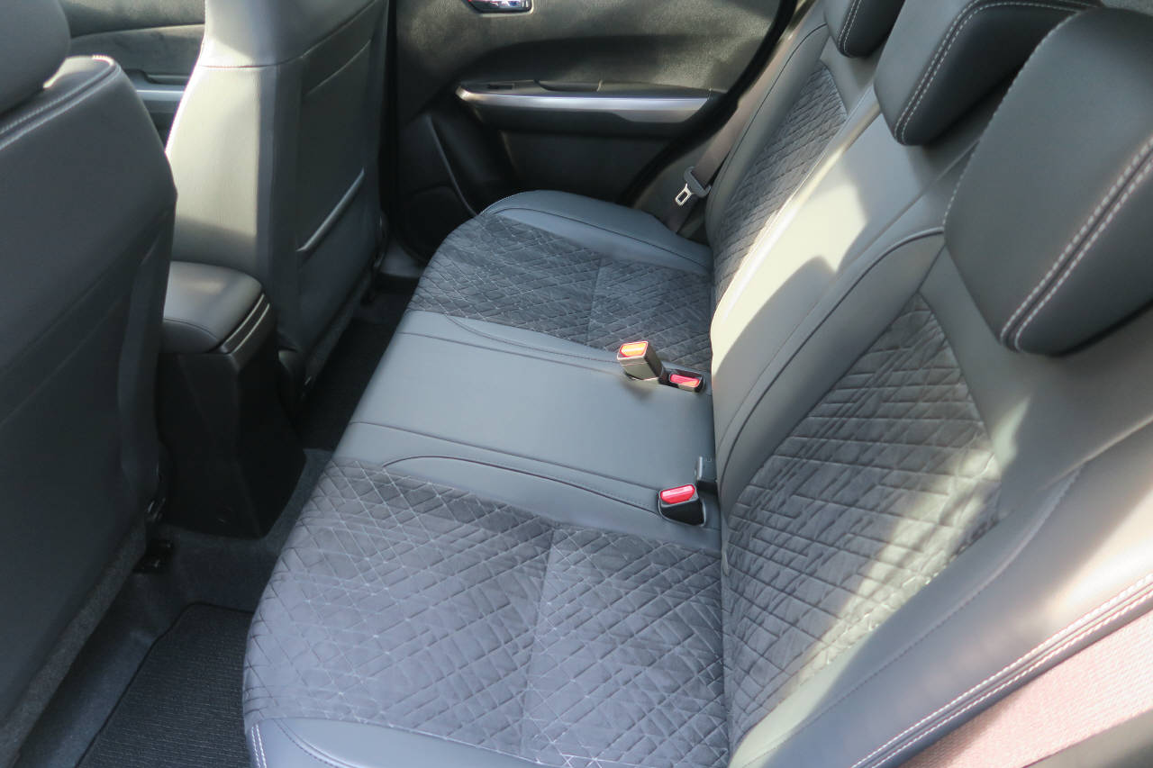 SUZUKI Vitara 1.4 T Sakura Top Hybrid 4x4-image-14