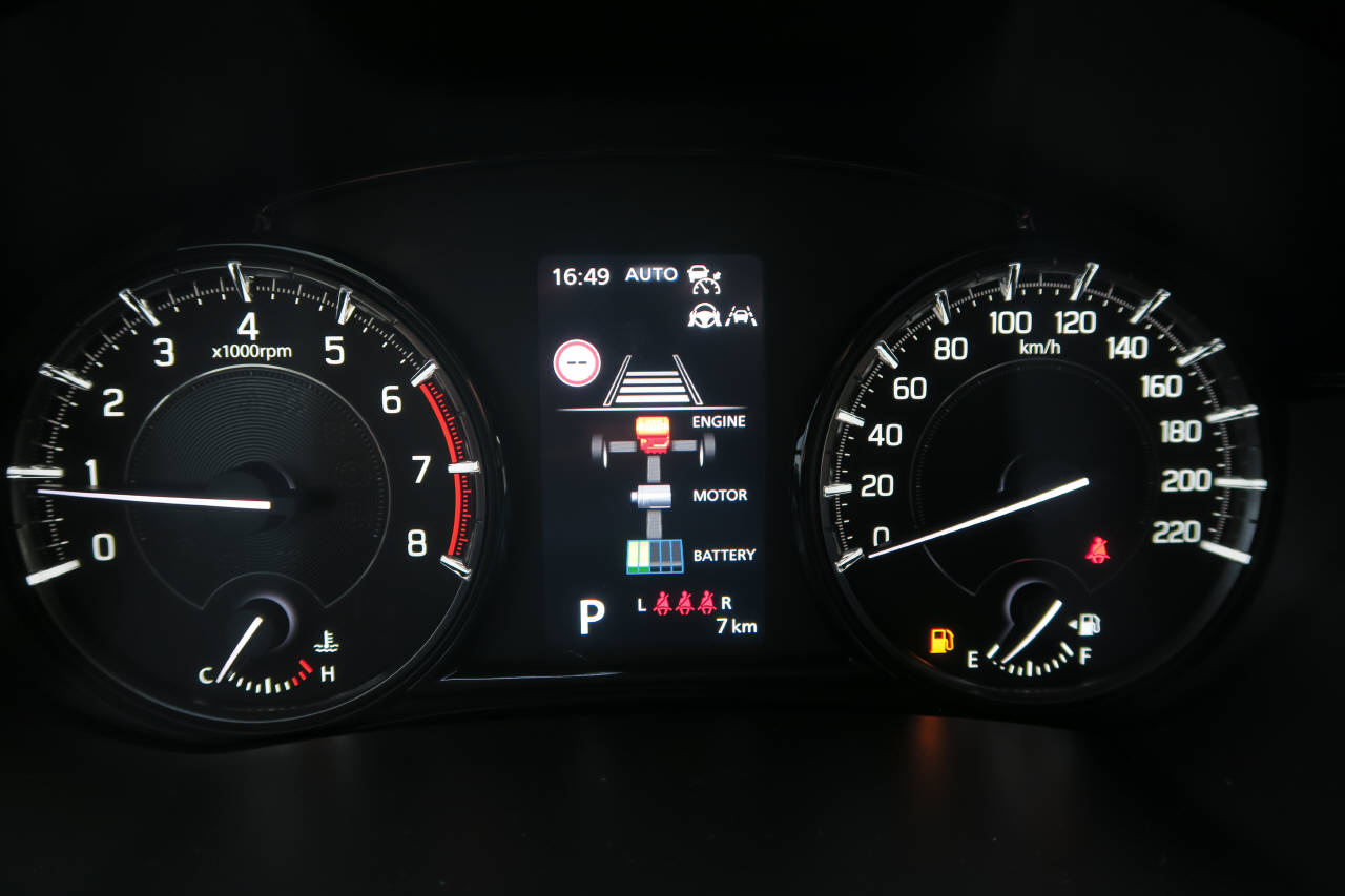 SUZUKI Vitara 1.4 T Sakura Top Hybrid 4x4-image-6
