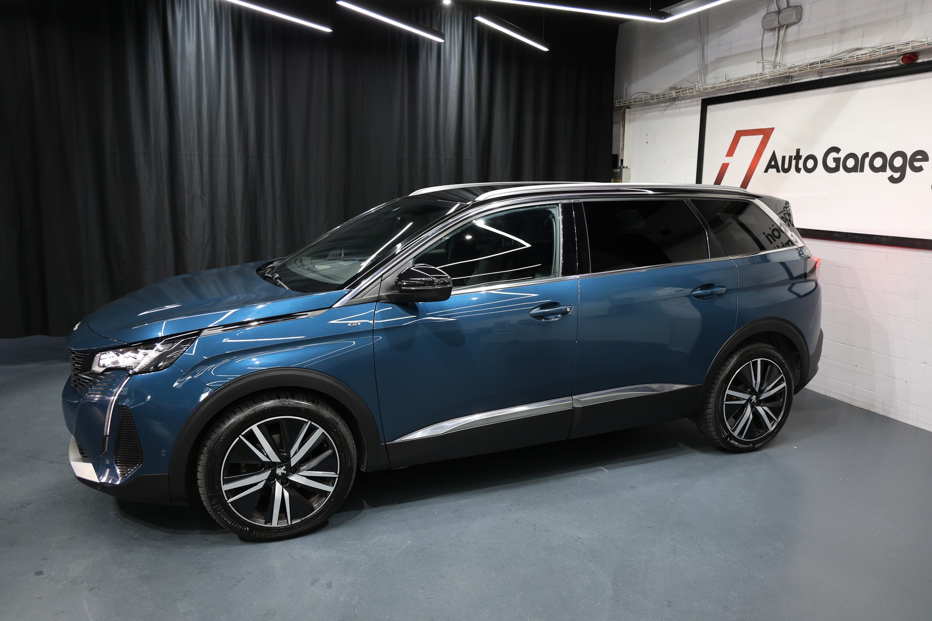 PEUGEOT 5008 1.5 BlueHDi GT Pack EAT8-showroom-element-2